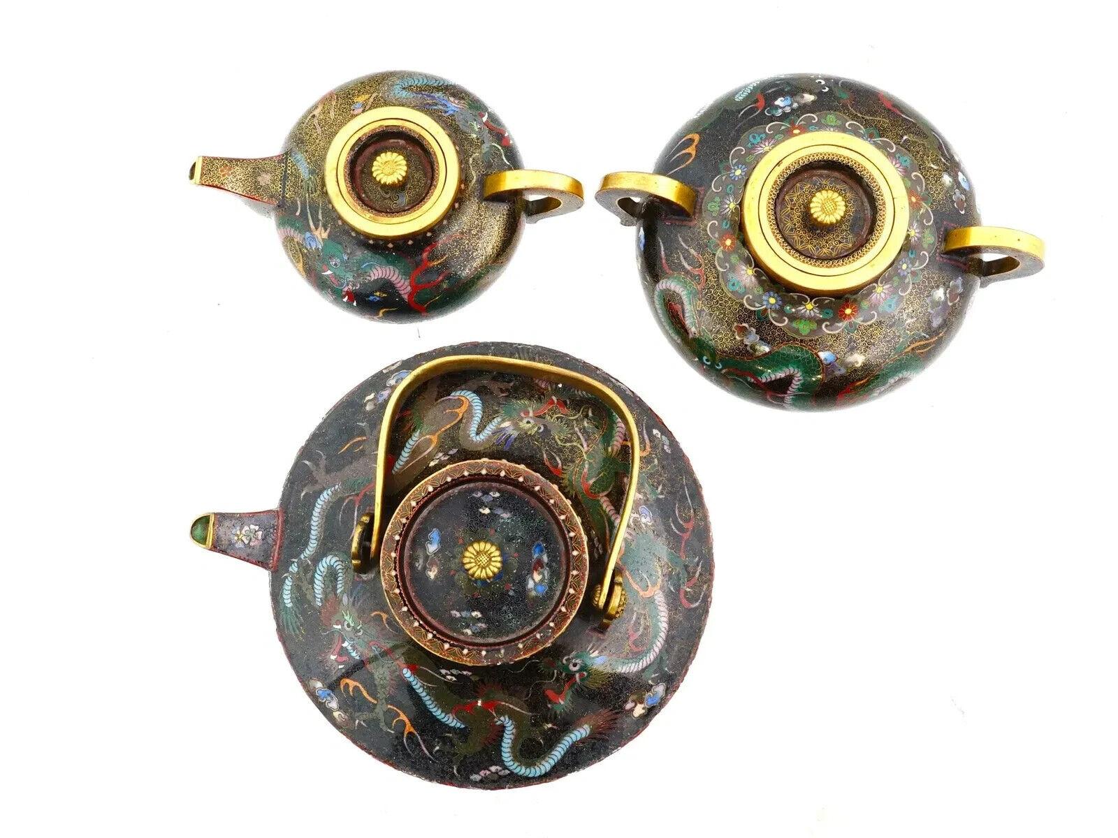 Raro juego de 3 piezas de esmalte de cloisonné japonés Meiji antiguo para la ceremonia del té del dragón Japonés en venta