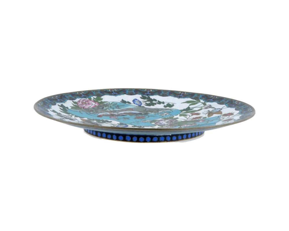 Giapponese Raro Antique Meiji Japanese Cloisonne White Enamel Butterfly Plate Charger GOTO in vendita
