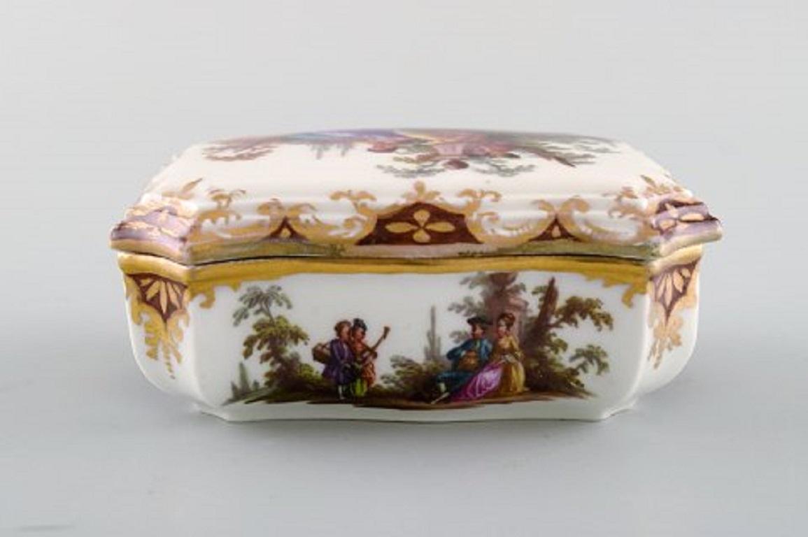 Rare Antique Meissen Tabatiere in Hand Painted Porcelain, Dated 1876 In Good Condition In Copenhagen, DK