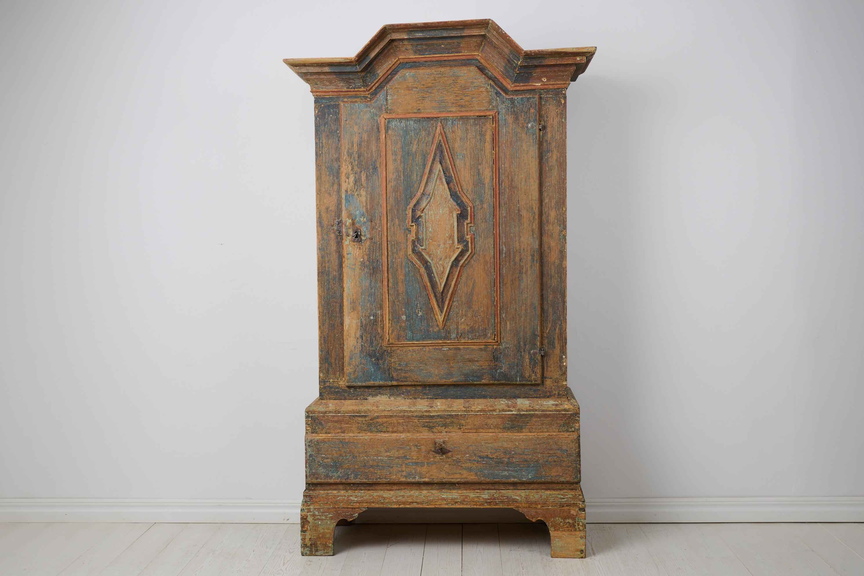Barocco Raro mobile d'arte popolare barocco svedese settentrionale della fine del 1700 in vendita