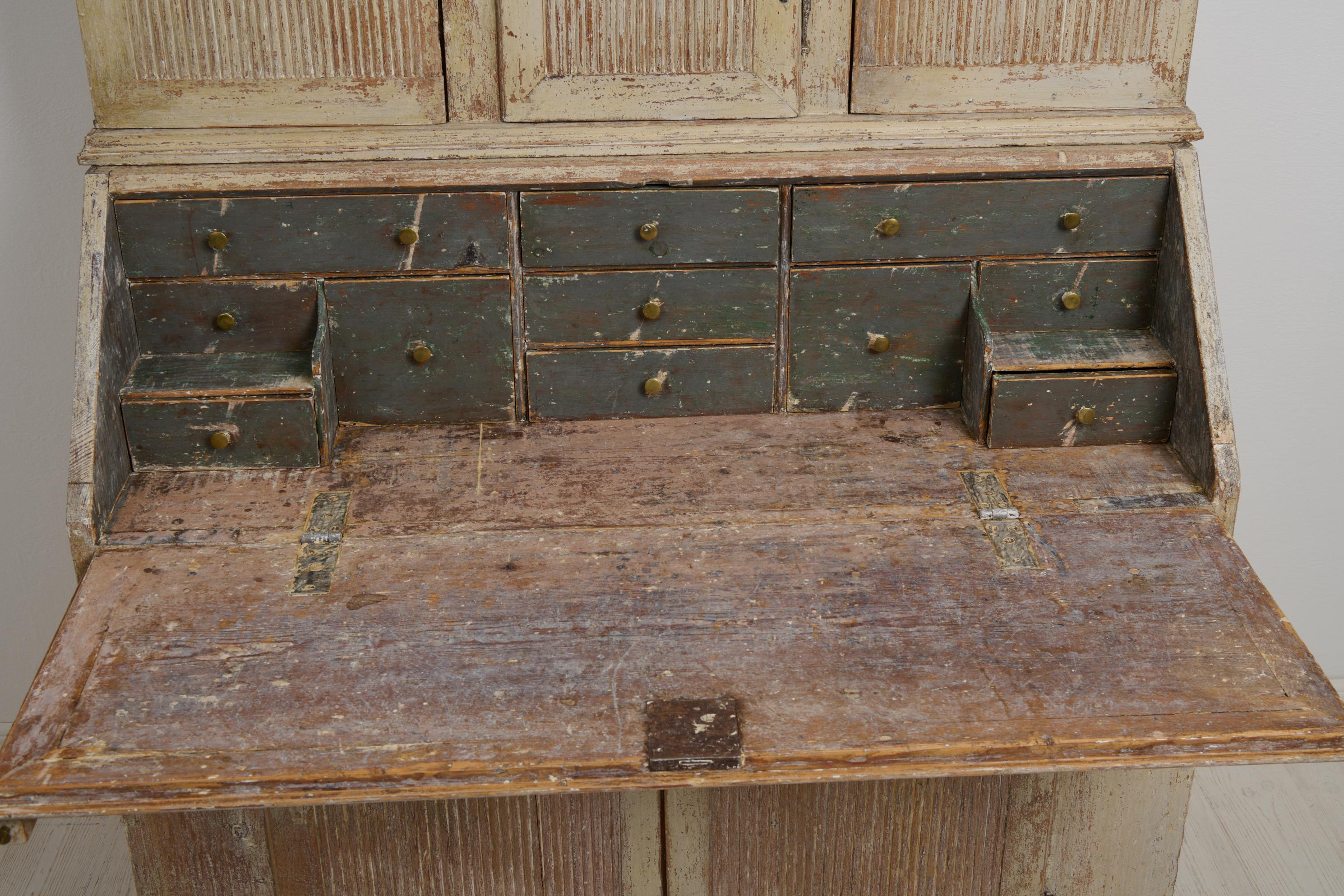 Rare Antique Northern Swedish Secretary Cabinet in Rococo with a Clock For Sale 5