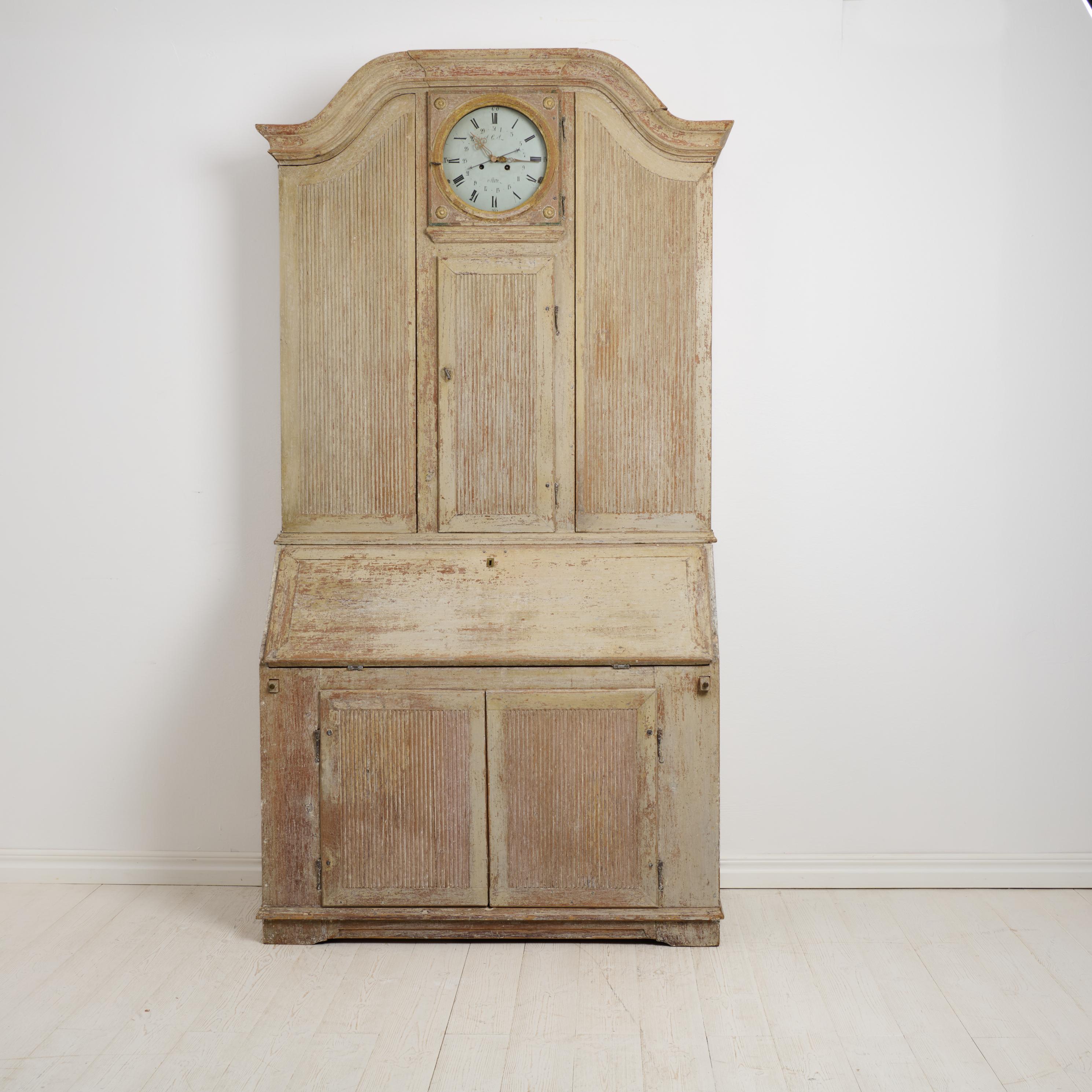 Rare Antique Northern Swedish Secretary Cabinet in Rococo with a Clock For Sale 2