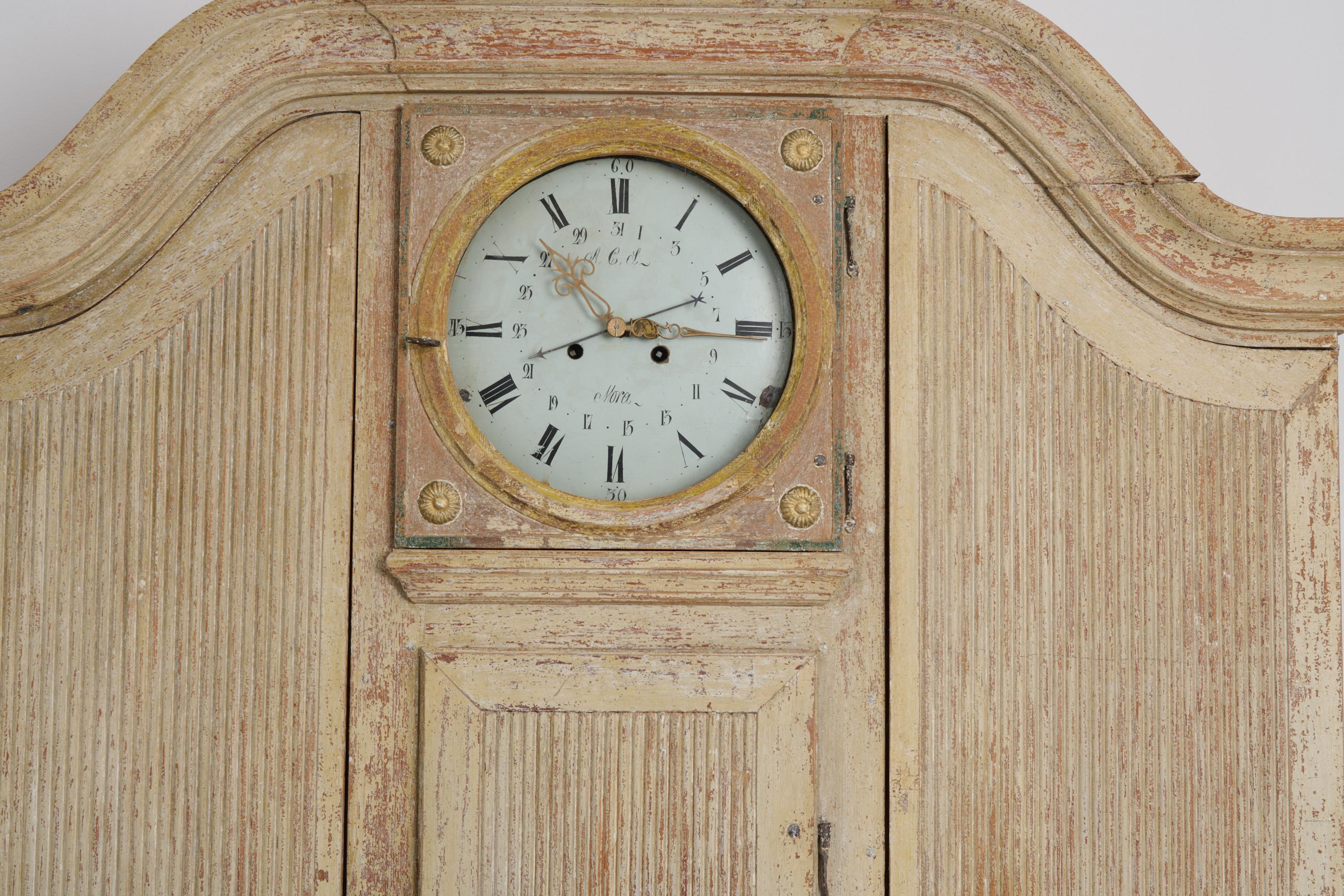 Rare Antique Northern Swedish Secretary Cabinet in Rococo with a Clock For Sale 3