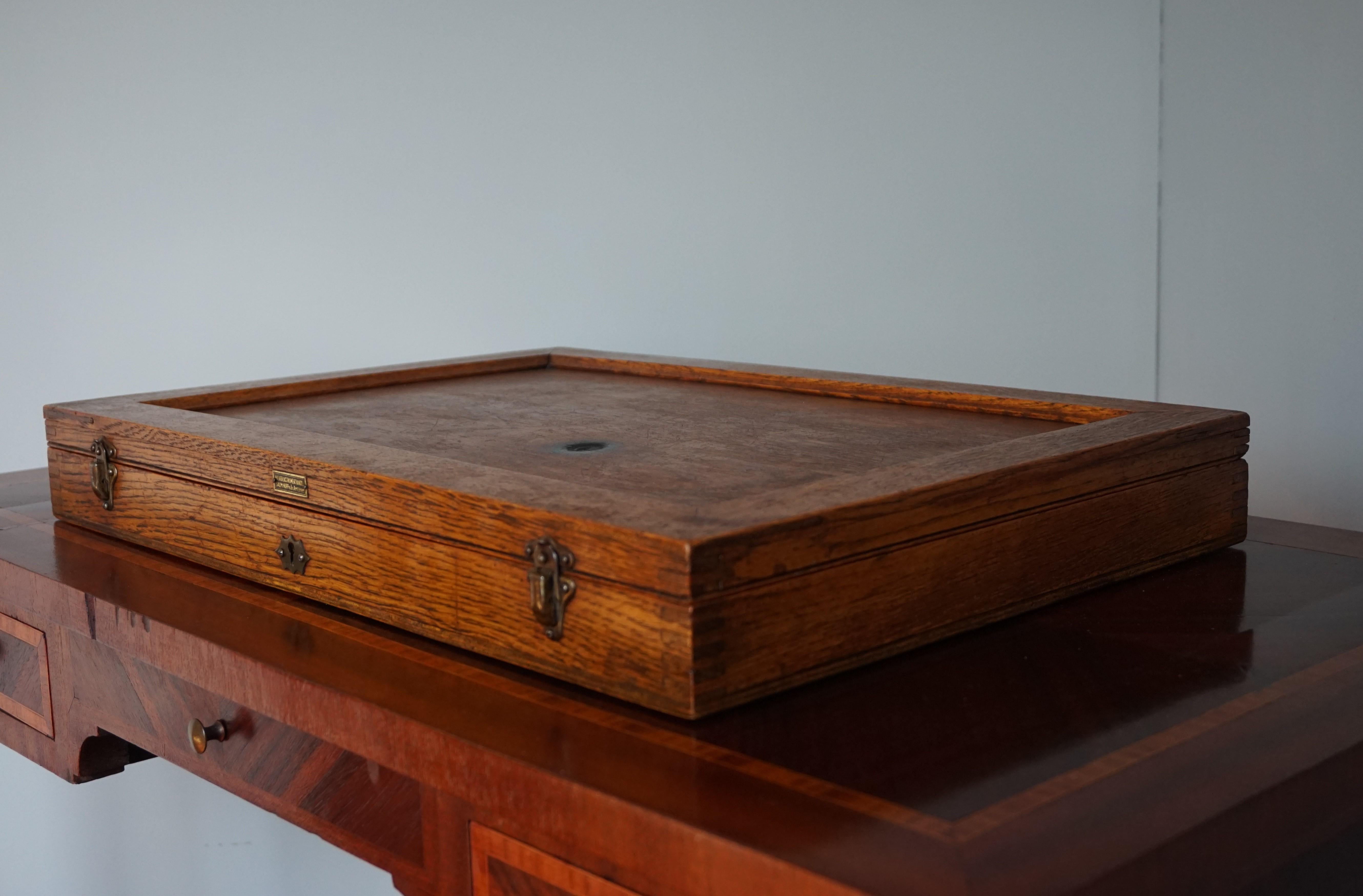 Rare Antique Oakwood Case with Optician Instruments for Eyesight Measurement In Good Condition In Lisse, NL