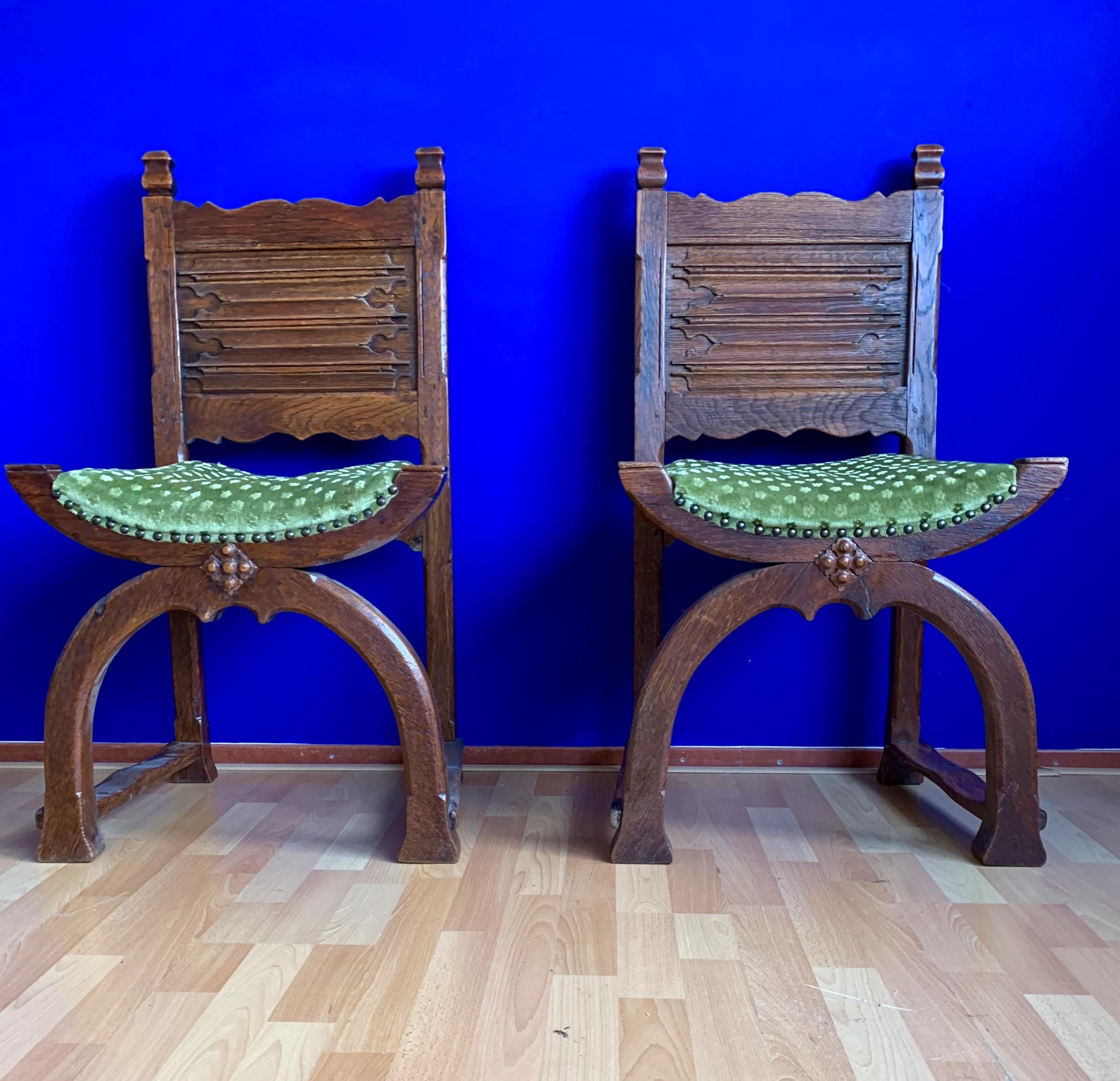 Rare Antique Pair of Gothic Revival and Medieval Style Cloister or Church Chairs For Sale 8
