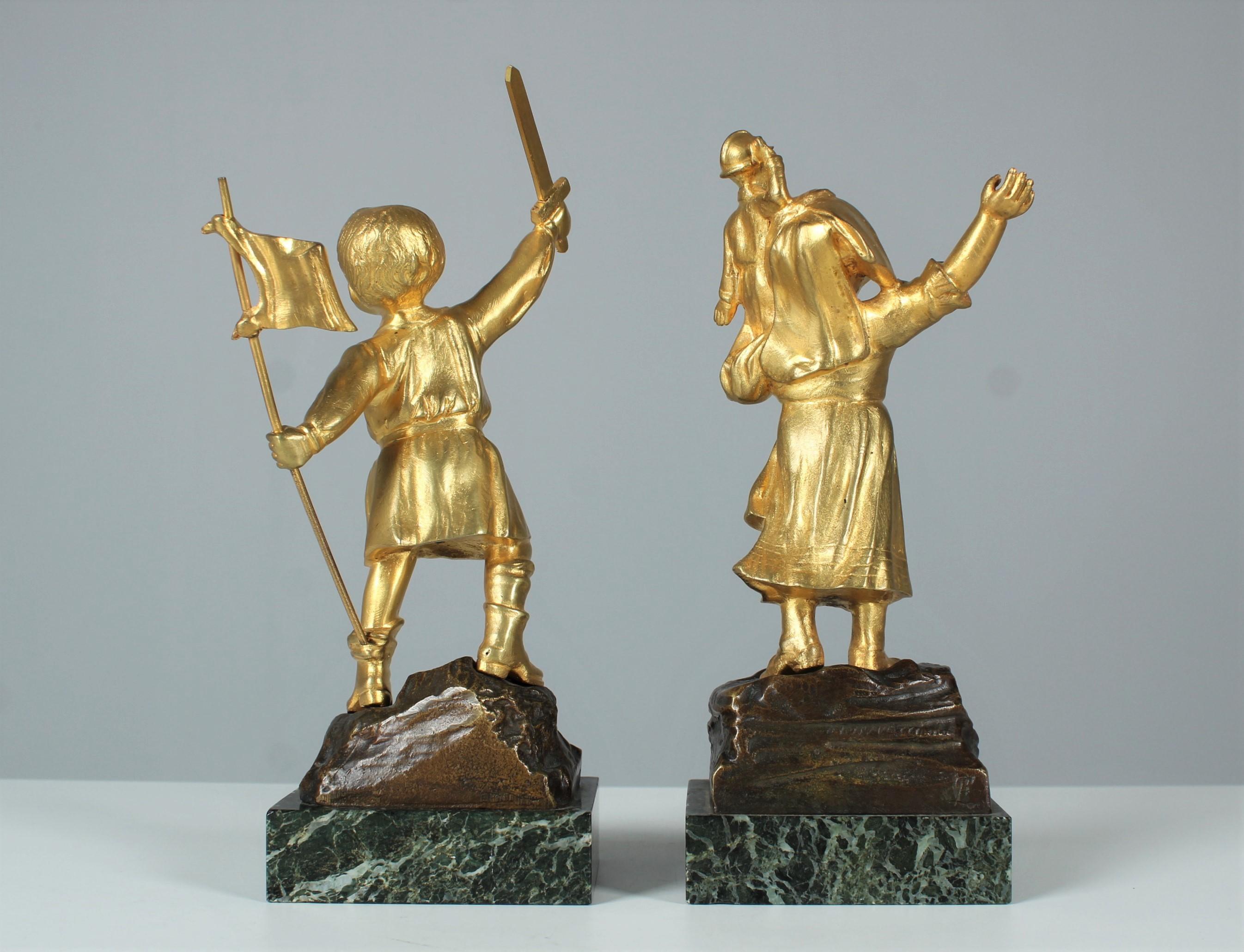 Rare paire de sculptures anciennes en bronze, Dorée, Vive La France, signée G. Flamend en vente 4