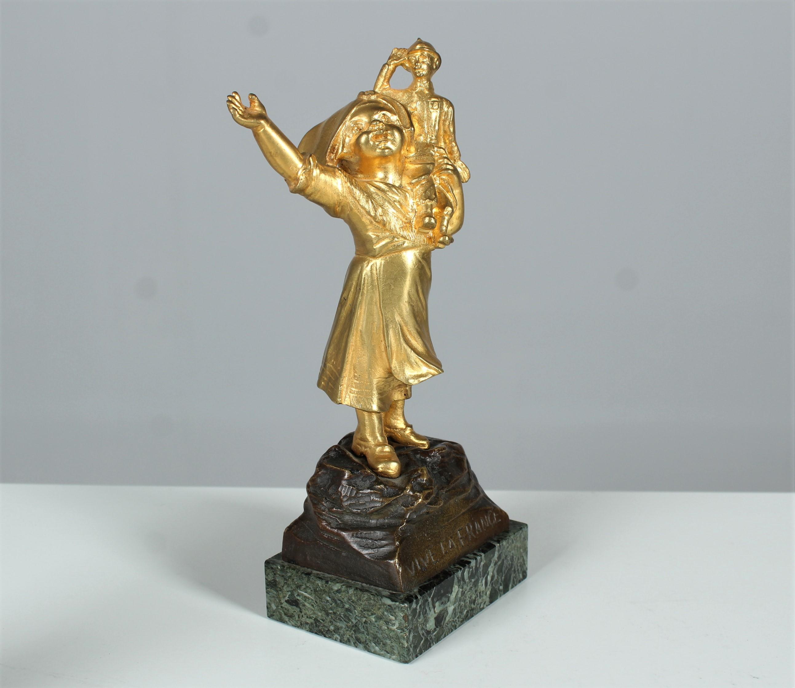 Début du 20ème siècle Rare paire de sculptures anciennes en bronze, Dorée, Vive La France, signée G. Flamend en vente