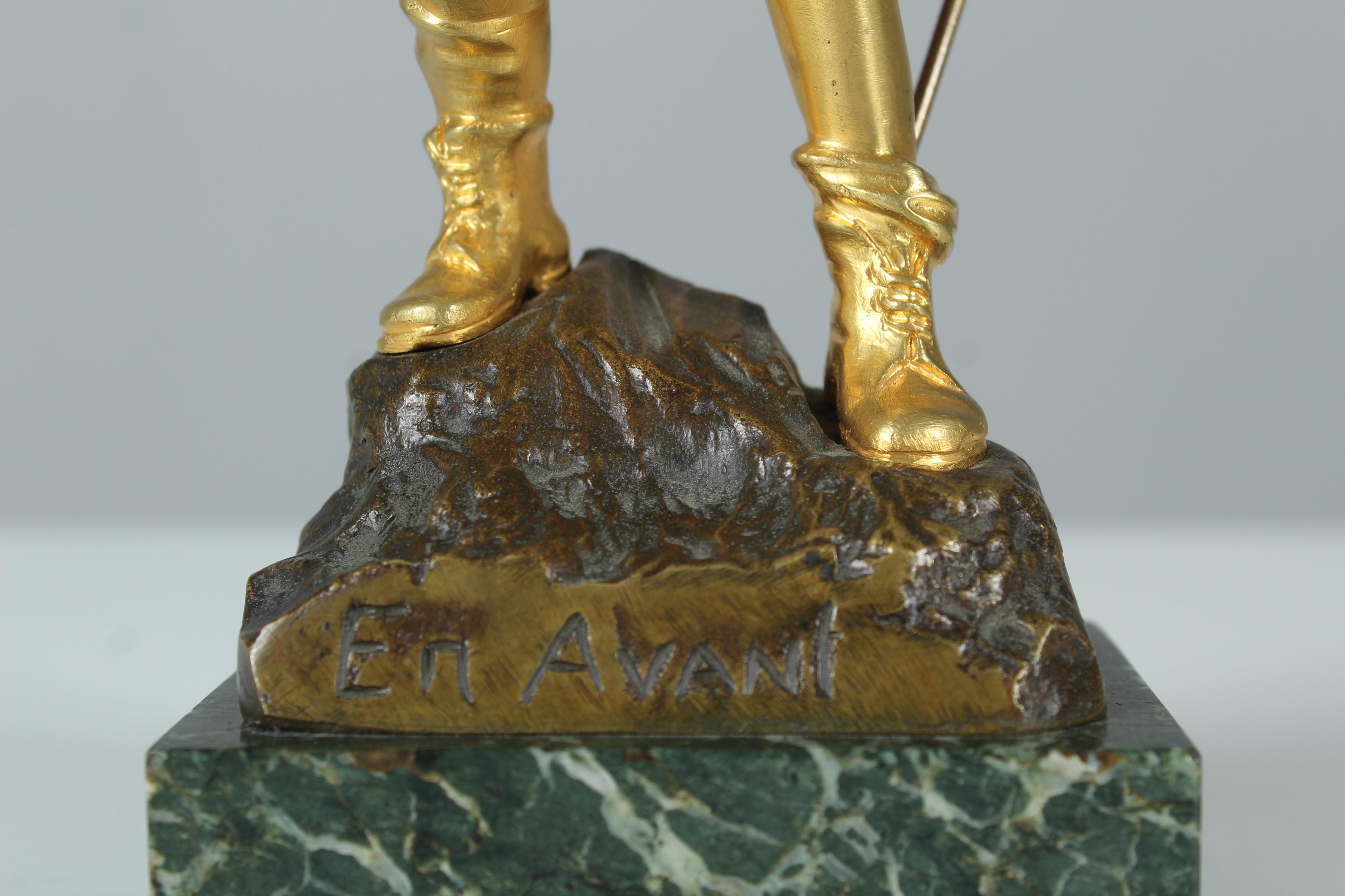 Rare paire de sculptures anciennes en bronze, Dorée, Vive La France, signée G. Flamend en vente 3