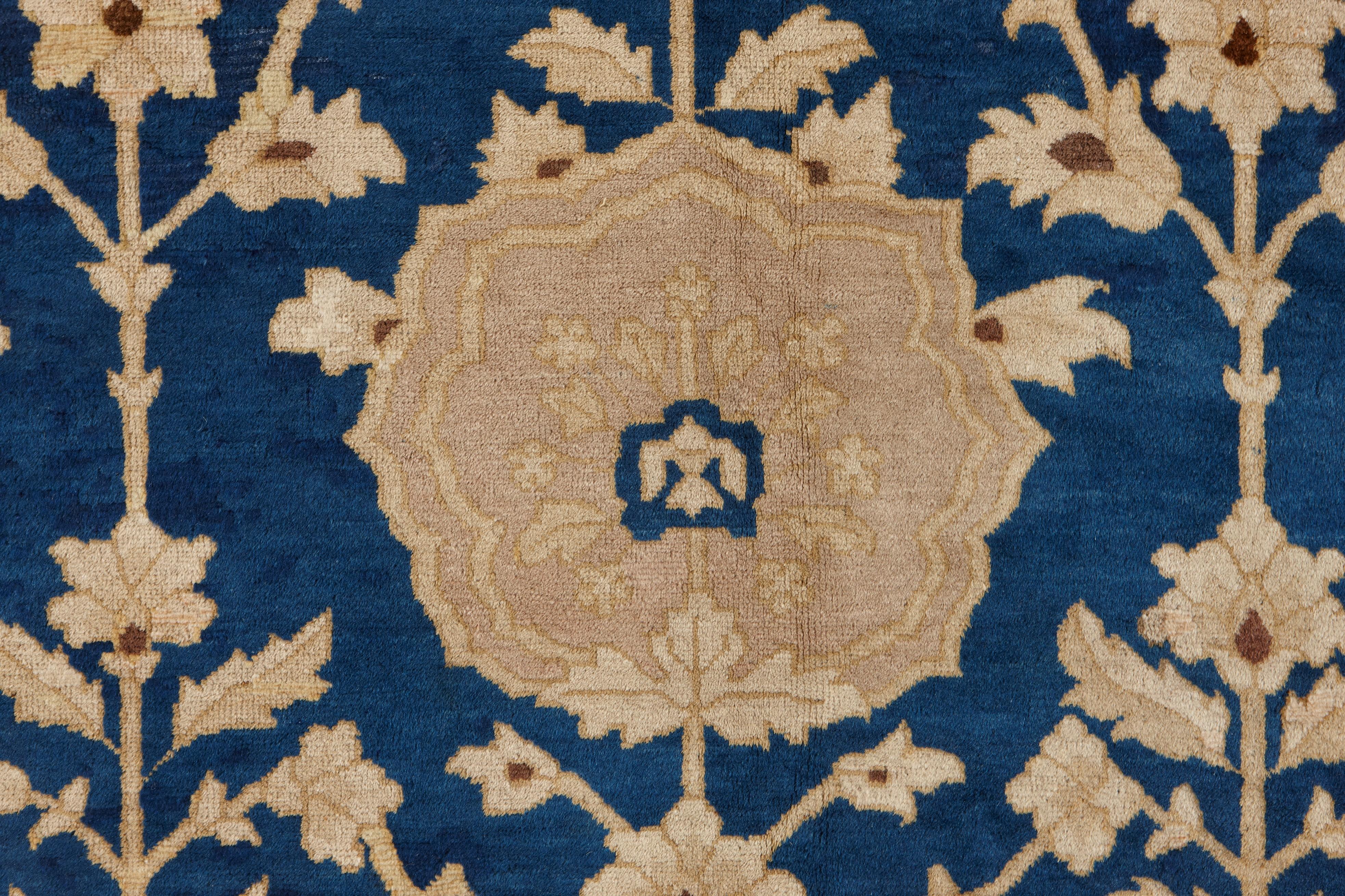 Chinois Rare tapis ancien de Pékin en vente