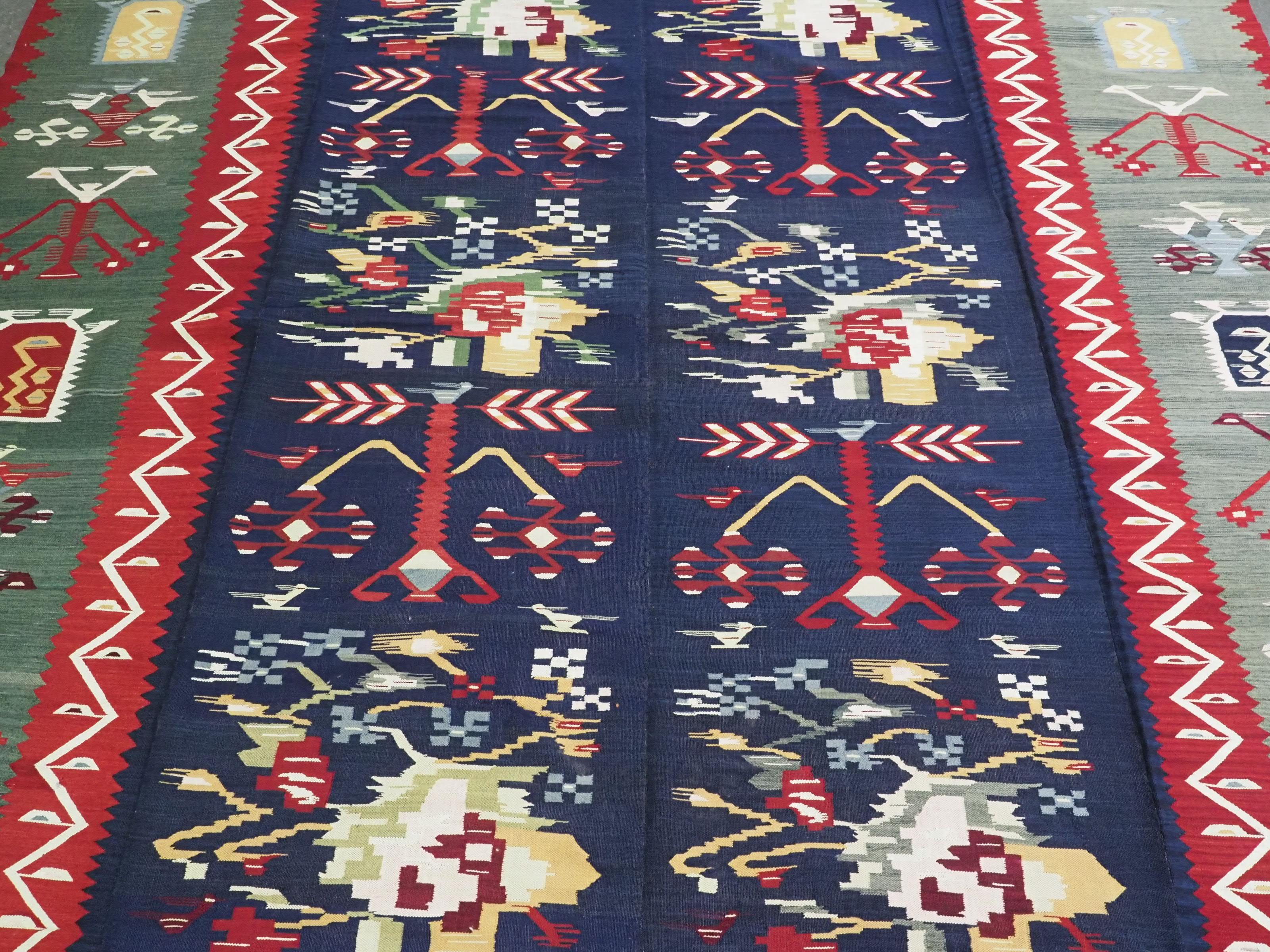 Rare antique Pirot / Sarkoy kilim of scarce design & large room size, circa 1920 In Good Condition For Sale In Moreton-In-Marsh, GB