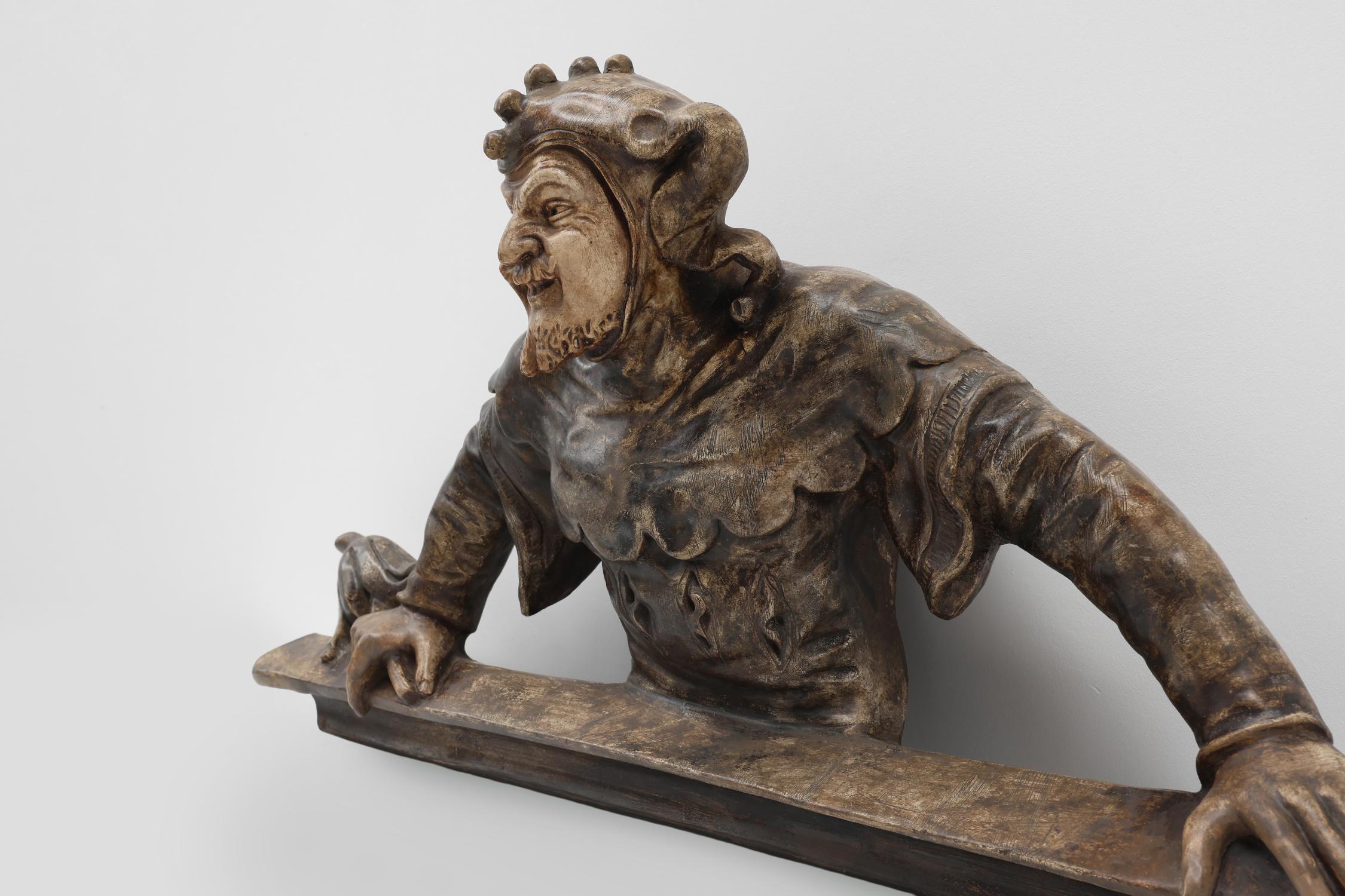 Rare statue ou sculpture ancienne en plâtre d'un bouffon ou d'un farceur, France ca. 1880 en vente 3