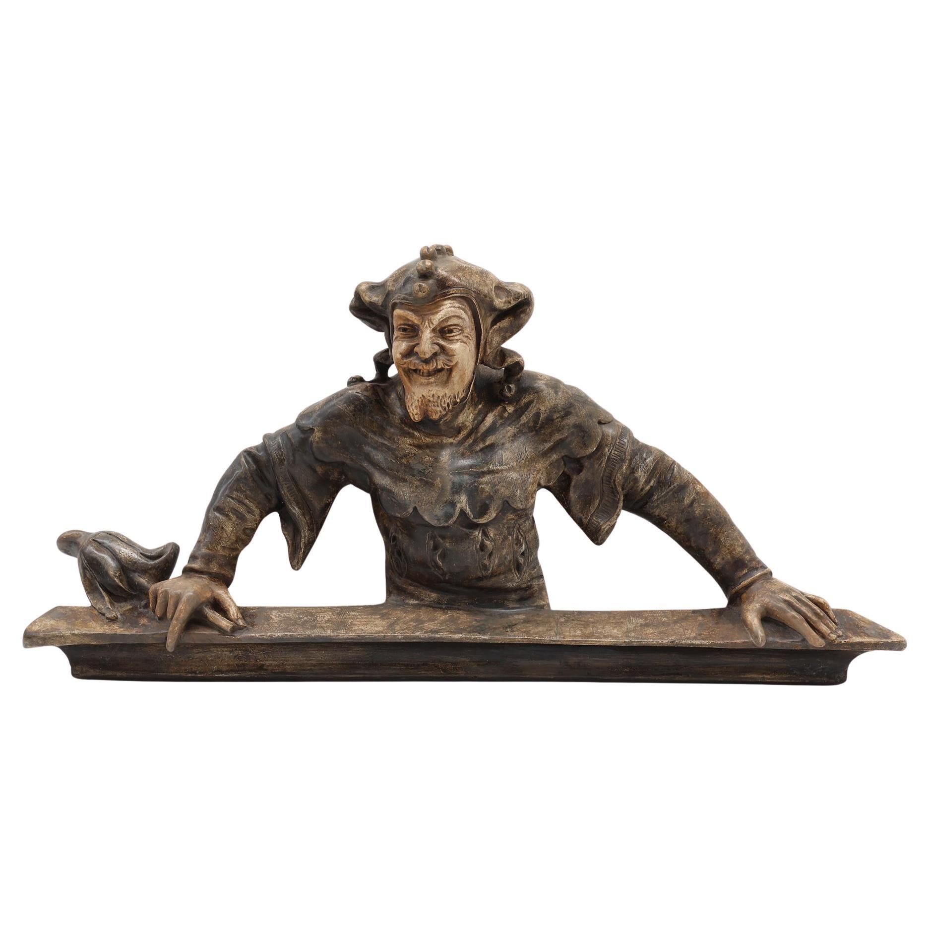 Rara statua o scultura antica in gesso di un giullare o buffone, Francia ca. 1880