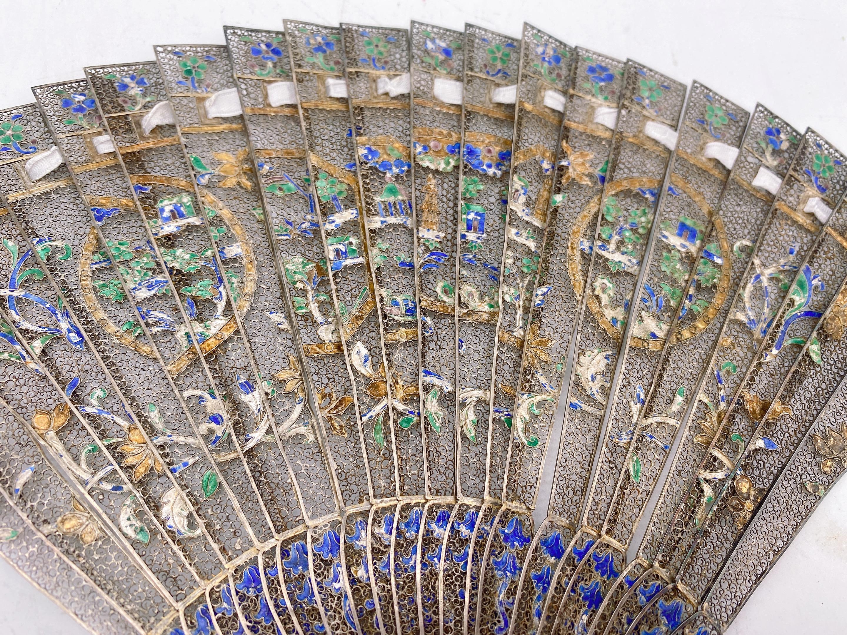 Rare Antique  Qing Dynasty Chinese Gilt Silver Filigree And Enamel Brise Fan For Sale 1