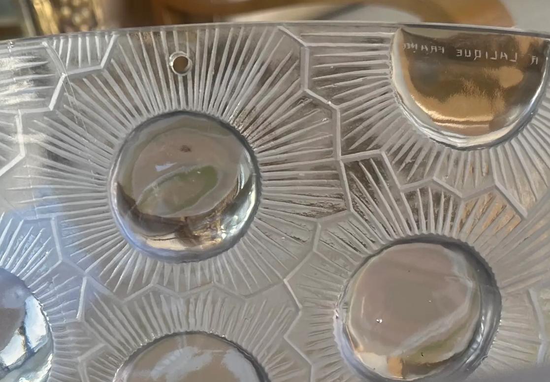 Rara lámpara de araña de cristal artístico francés Rene Lalique Soleil.