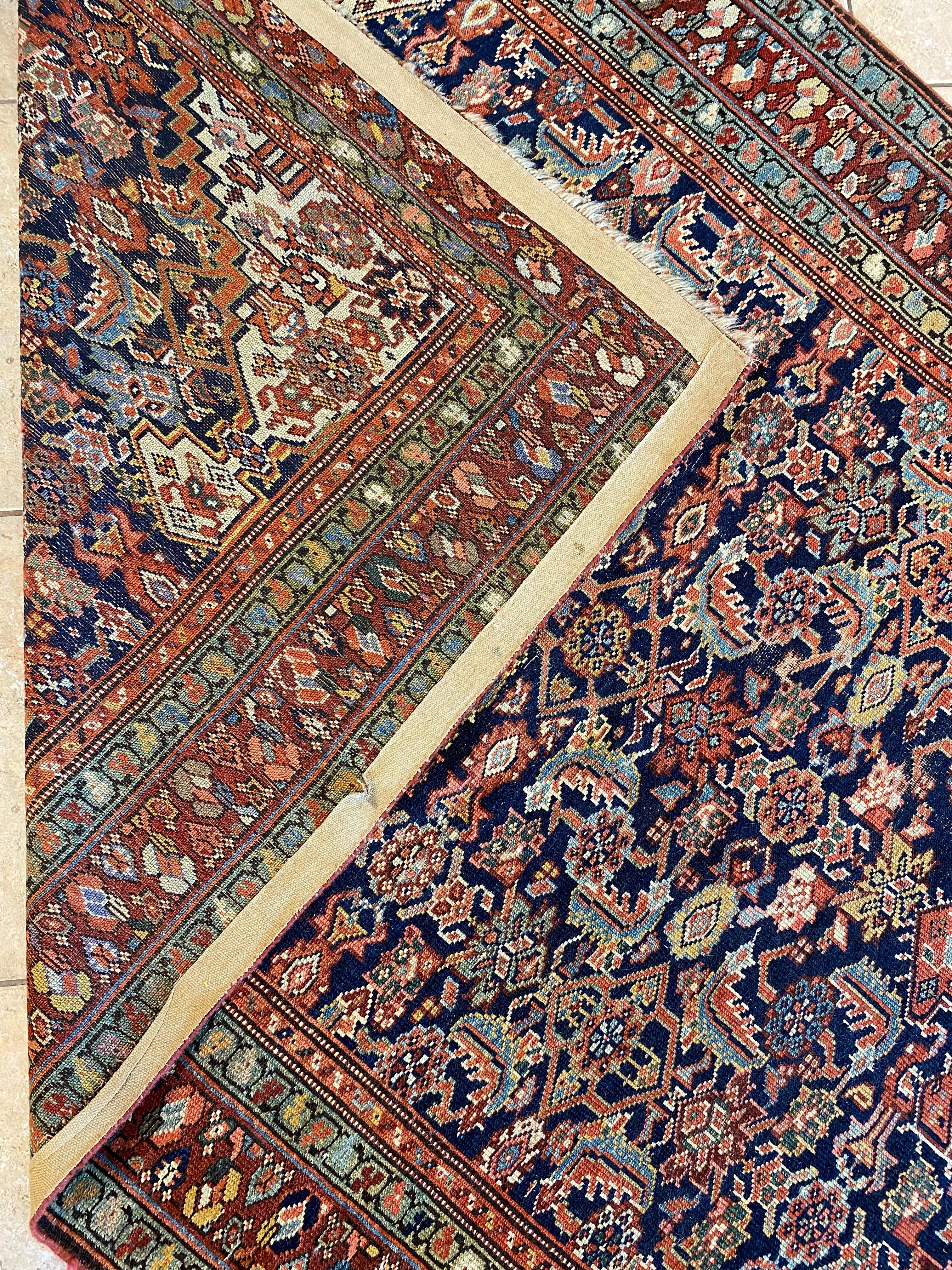 Handgewebter seltener antiker Läufer Teppich Langer traditioneller Orientteppich Läufer aus Wolle (20. Jahrhundert) im Angebot