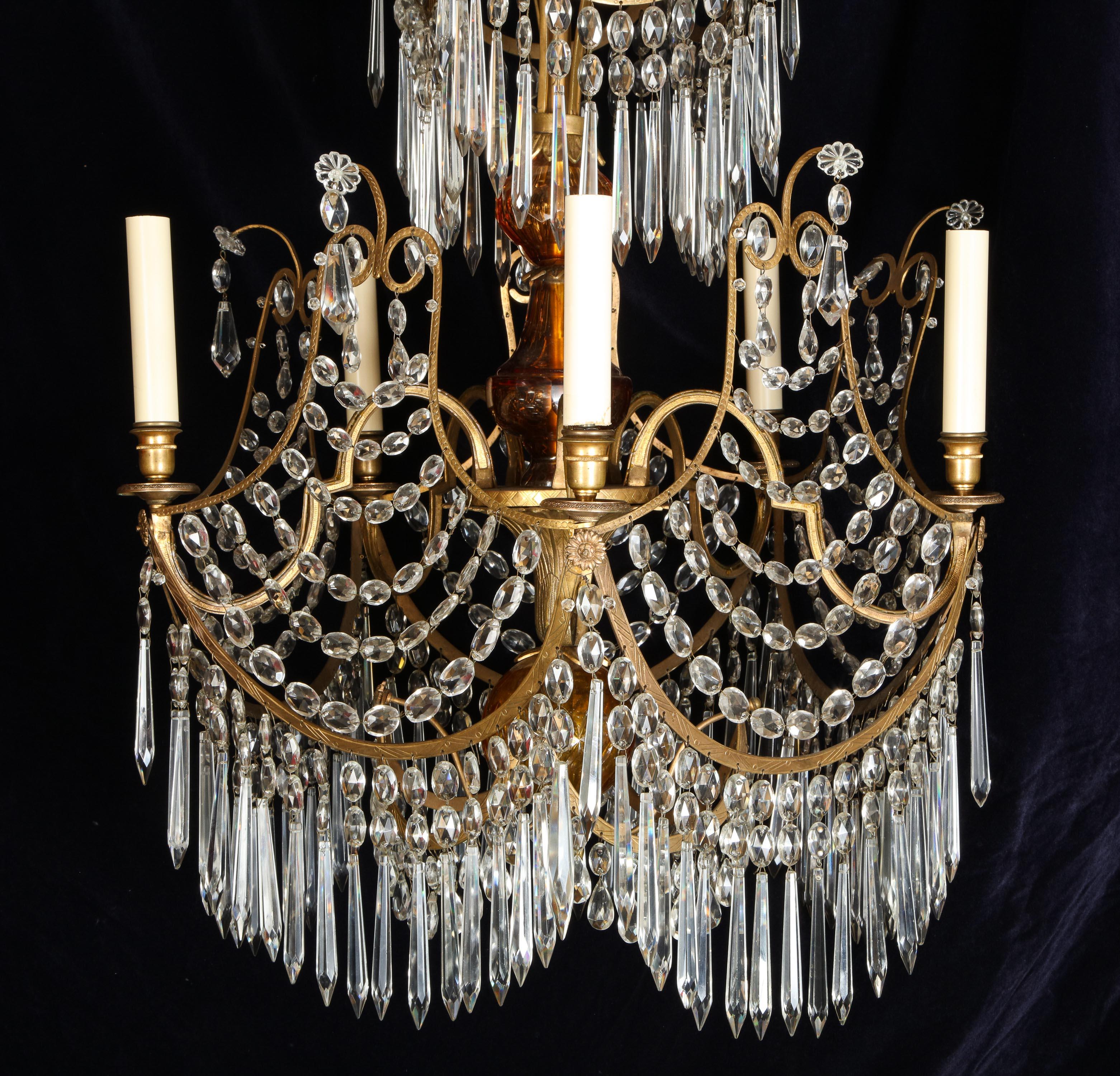 Néoclassique Rare lustre russe ancien de style néoclassique en bronze doré et verre ambré en vente