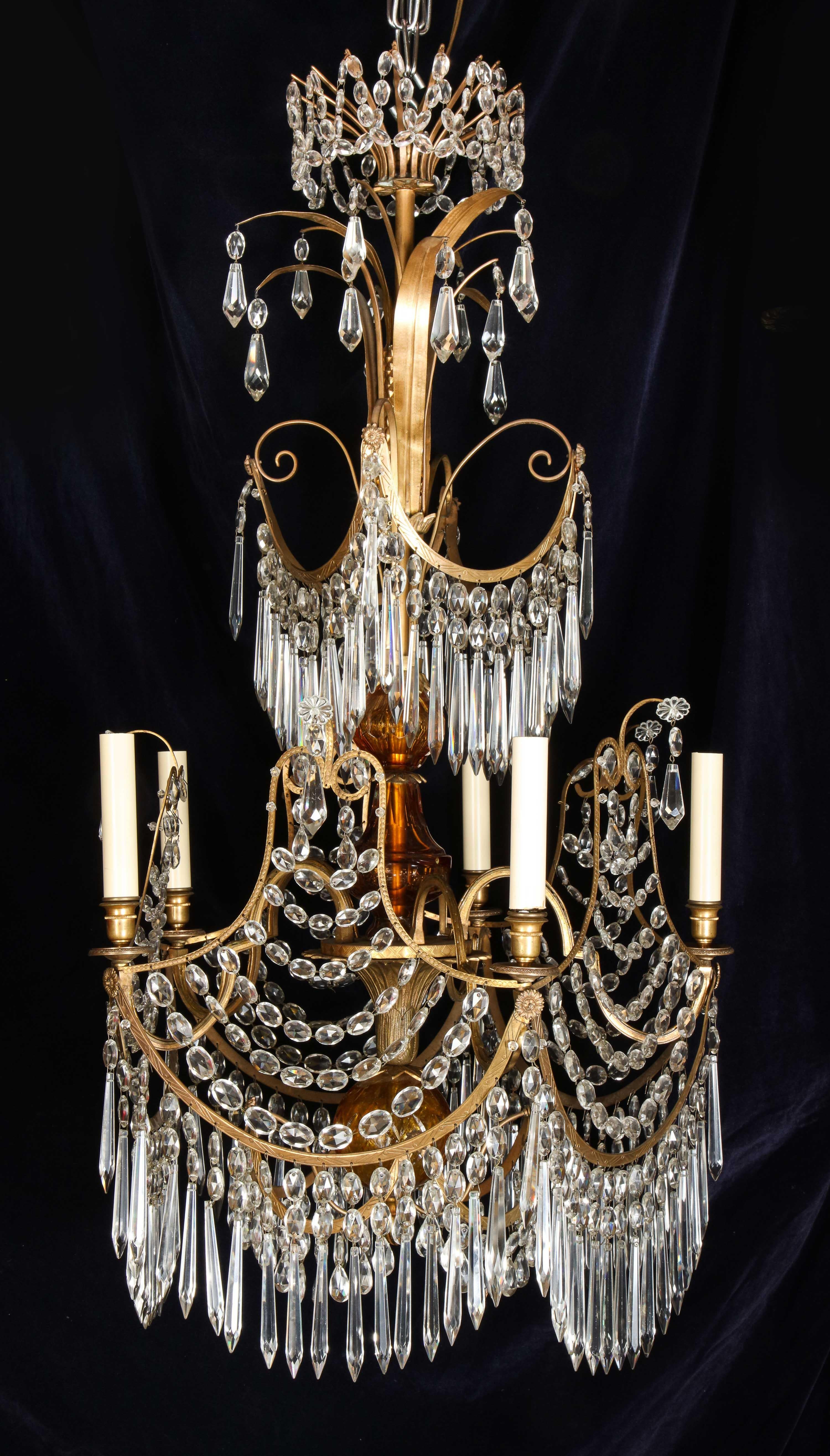 Doré Rare lustre russe ancien de style néoclassique en bronze doré et verre ambré en vente