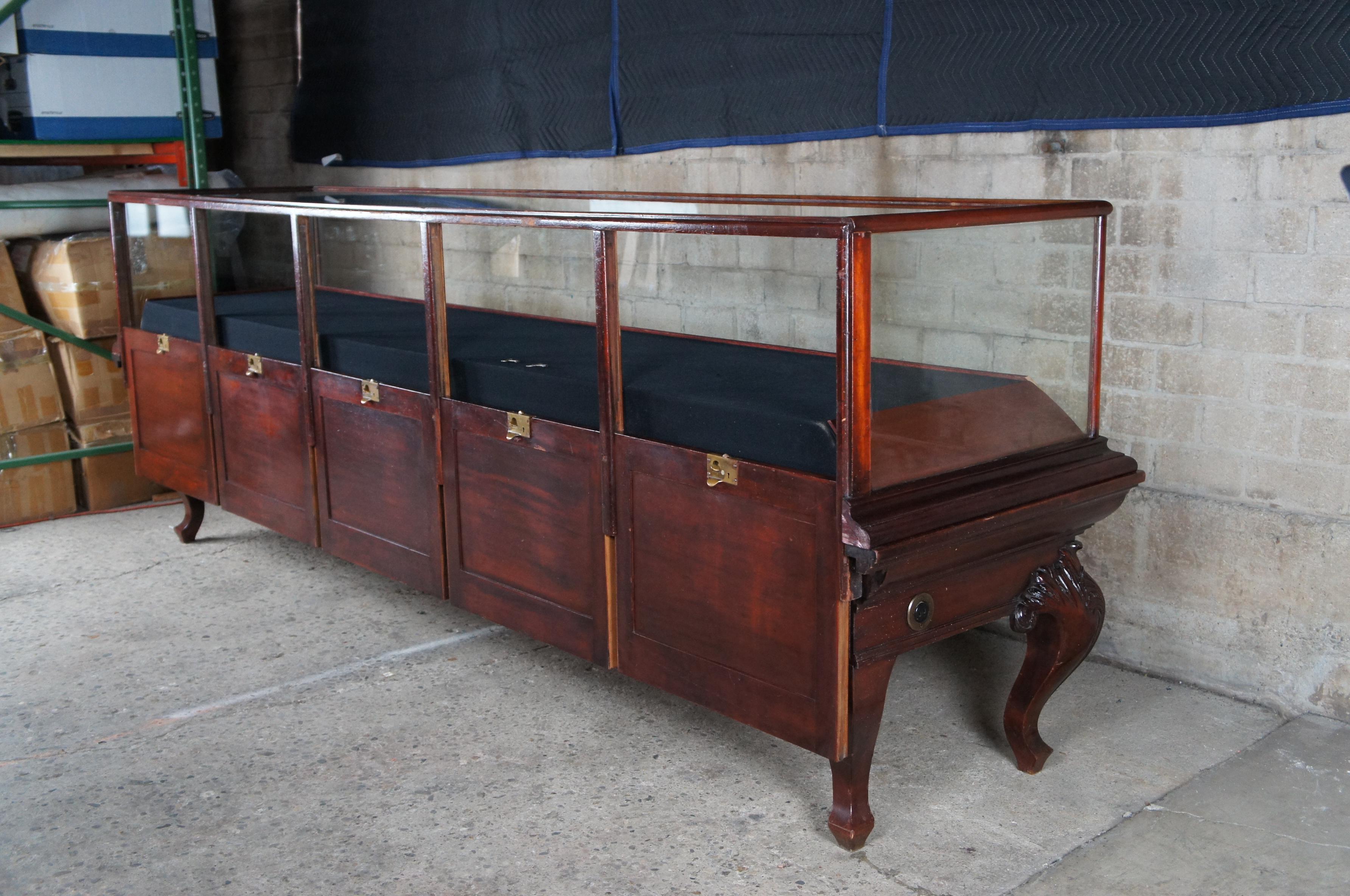 Rare Antique Schmitt Co Mahogany Mercantile Jewelry Display Curio Showcase In Good Condition For Sale In Dayton, OH