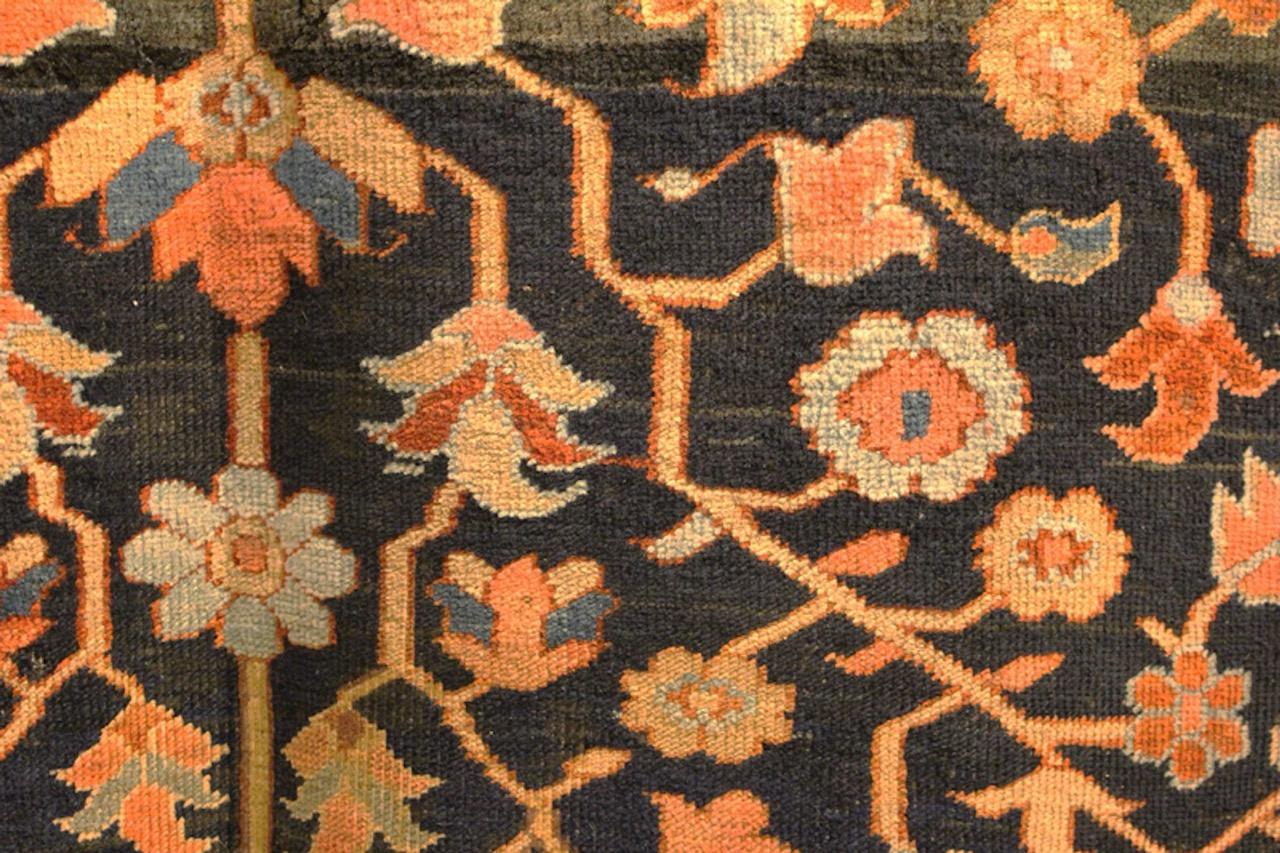 Noué à la main Rare tapis ancien Serapi Heriz en vente