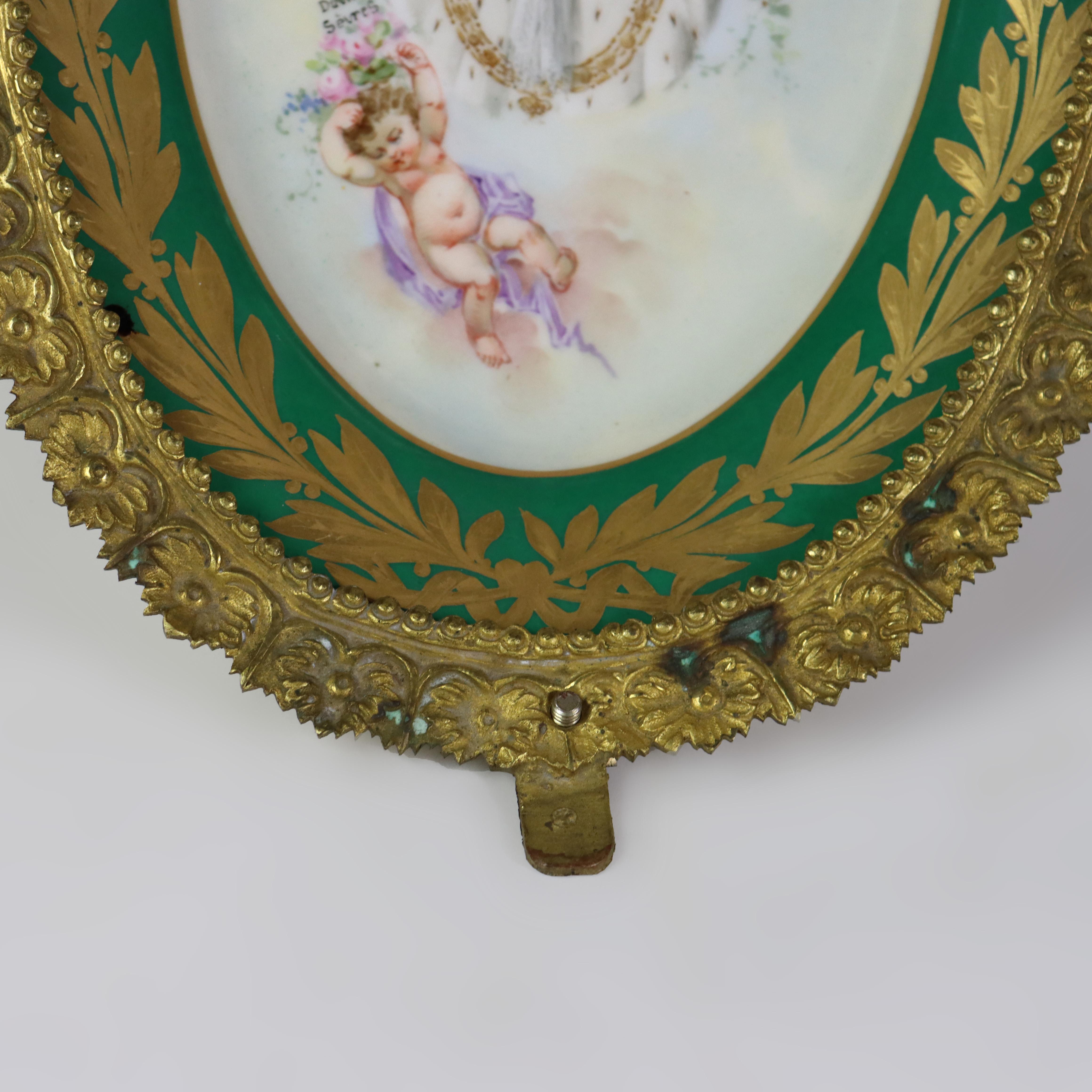 XIX secolo Rara placca da parete ovale in porcellana e bronzo di Sèvres di Napoleone C1804 in vendita
