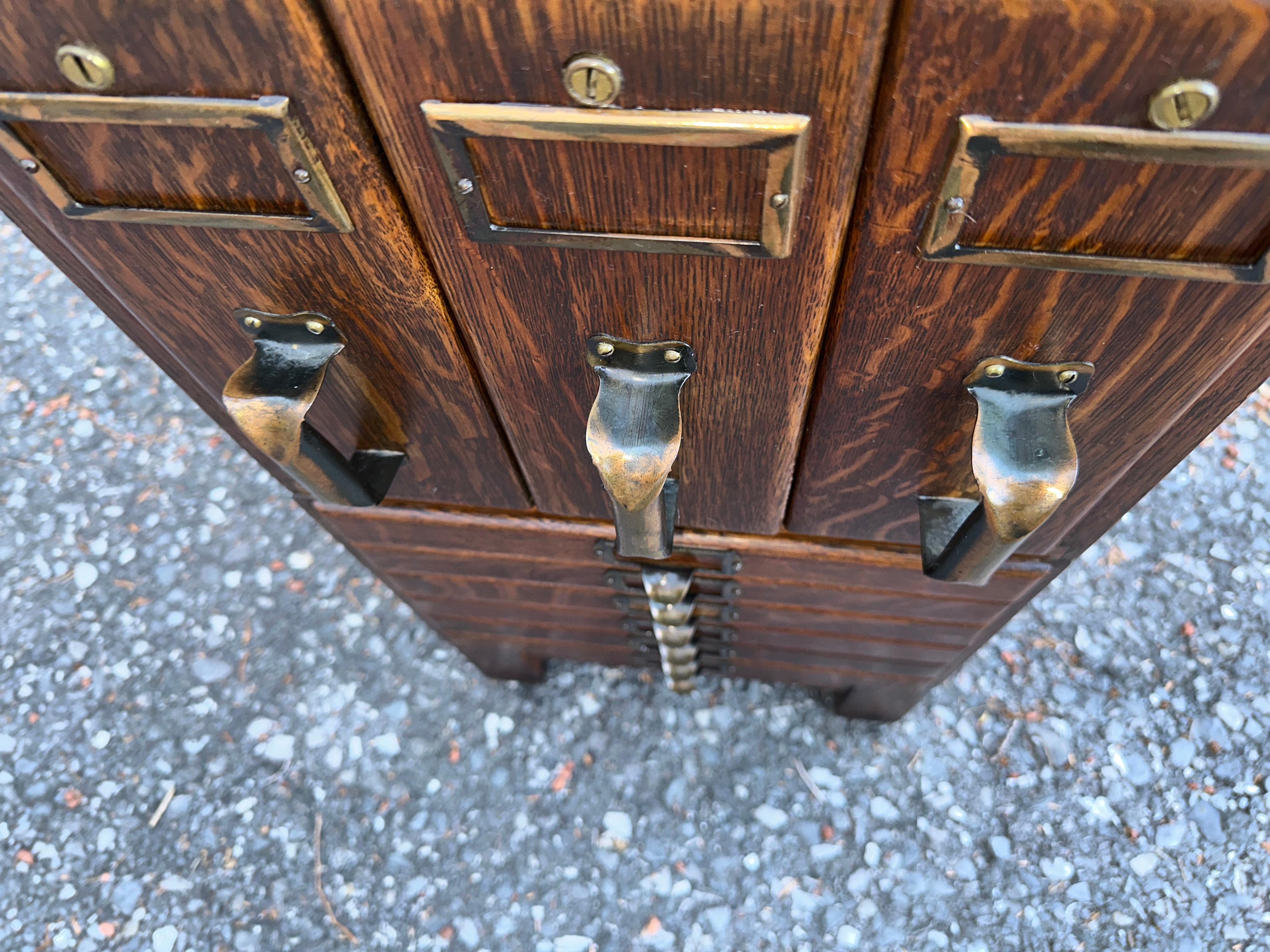 Seltene Antiquitäten   SHAW WALKER   Aktenschrank in voller Größe - W5003            VERKAUF  20% im Angebot 12