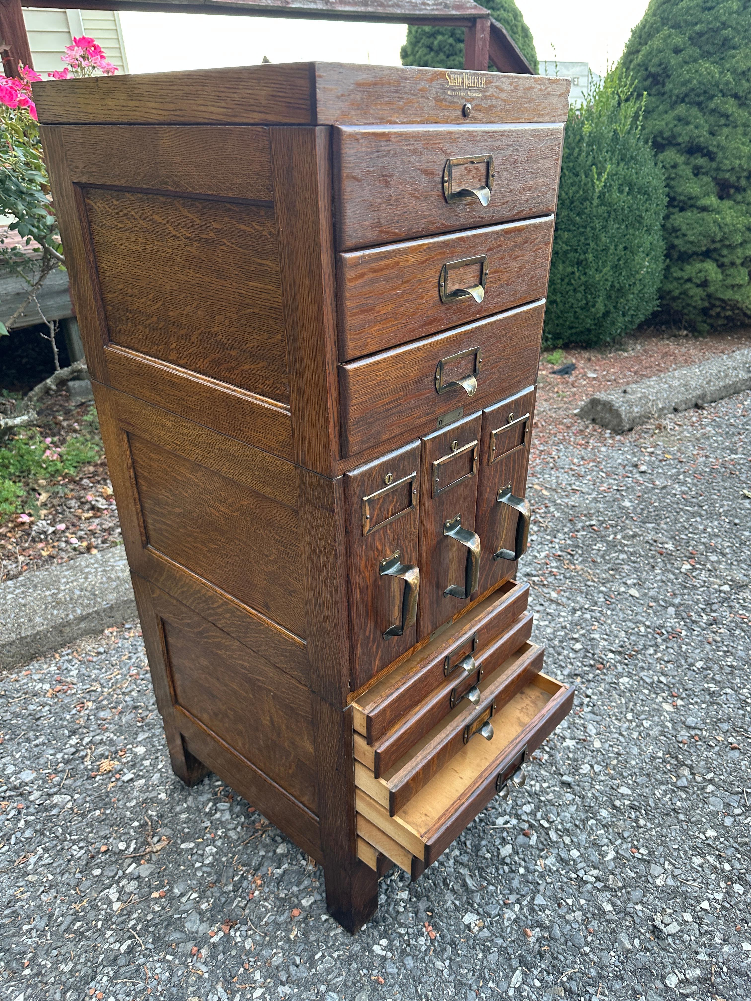 Seltene Antiquitäten   SHAW WALKER   Aktenschrank in voller Größe - W5003            VERKAUF  20% im Angebot 1