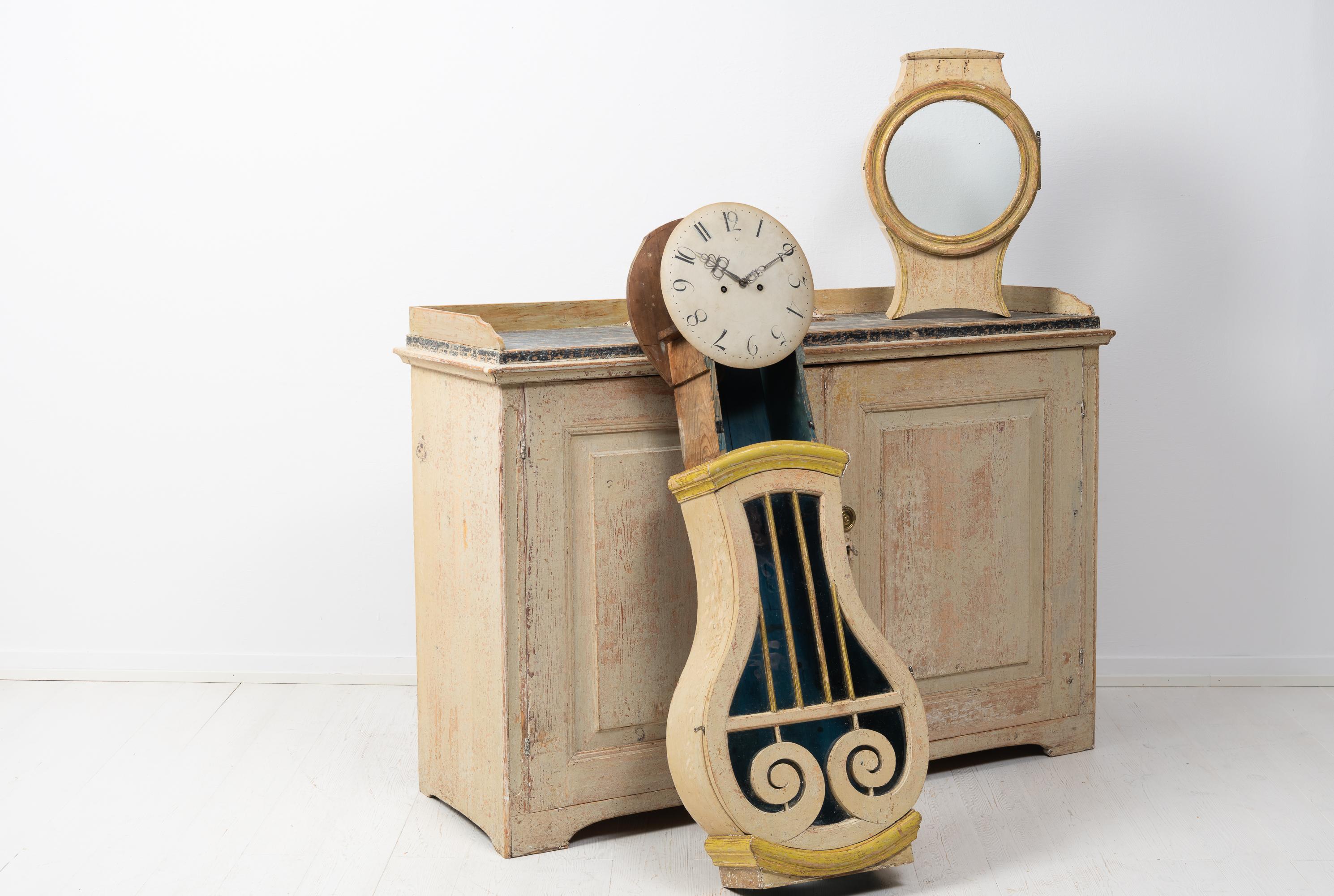 Pin Rare buffet d'armoire à horloge Empire, Antique Northern Swedish Country Gustavian en vente