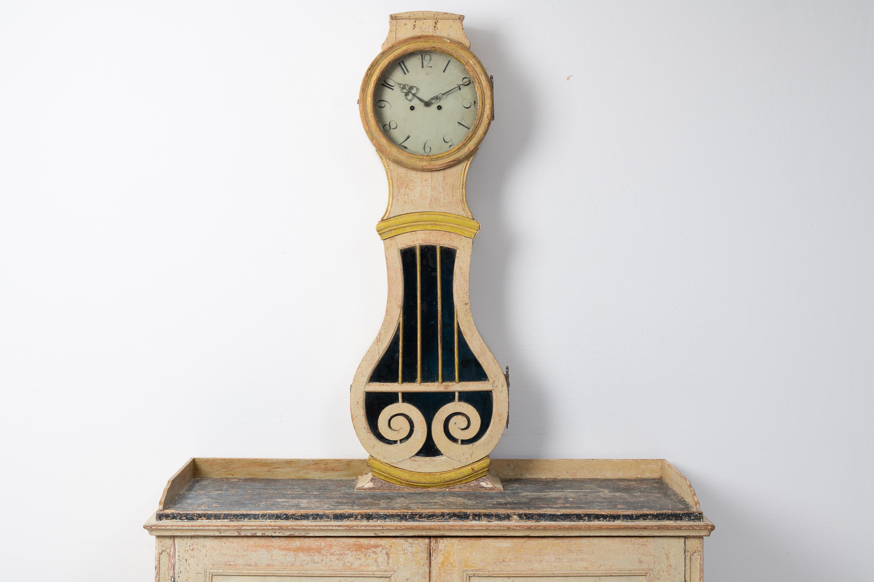Rare buffet d'armoire à horloge Empire, Antique Northern Swedish Country Gustavian en vente 1