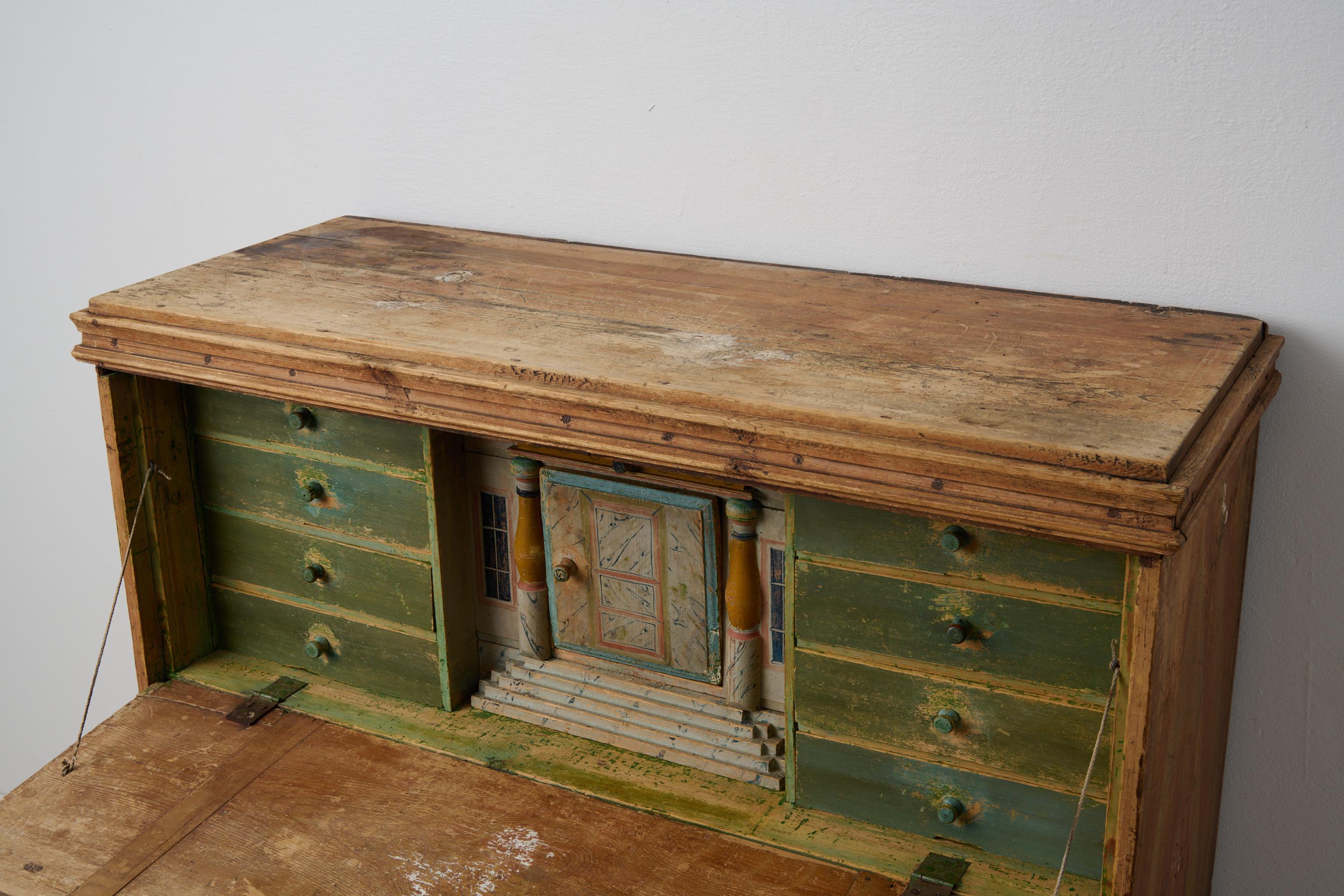 Rare Antique Swedish Secretary Desk in Folk Art from Northern Sweden For Sale 3