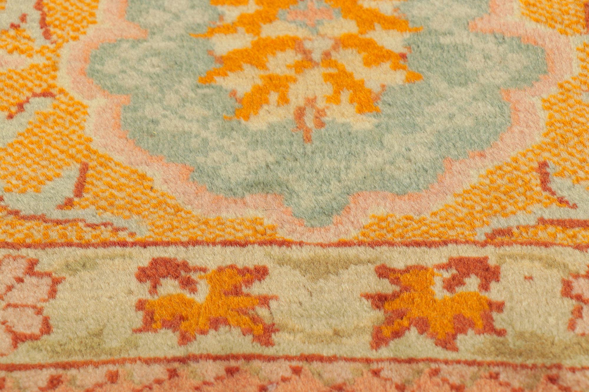 Rare tapis turc ancien d'Oushak d'Anatolie occidentale  Bon état - En vente à Dallas, TX