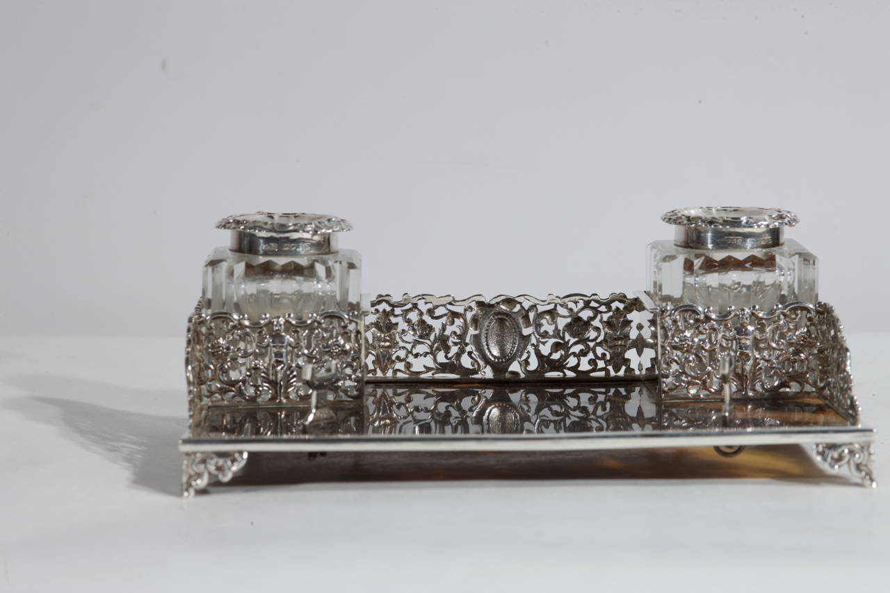   Rare Antique Victorian English Inkwell In Excellent Condition For Sale In Alessandria, Piemonte