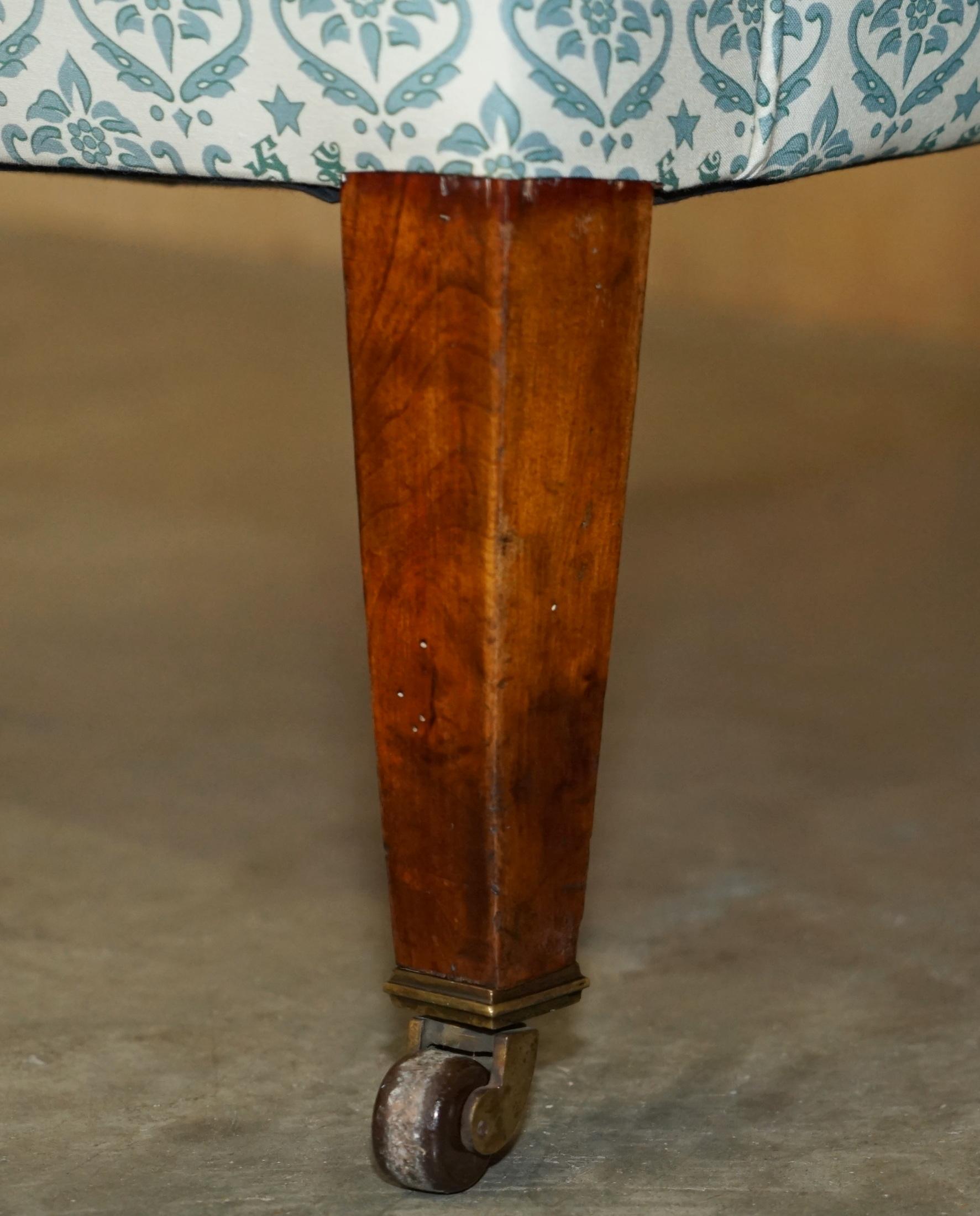 RARE ANTIQUE ViCTORIAN HOWARD & SON'S ARMCHAIR WITH THE ORIGINAL TICKING FABRIC For Sale 2