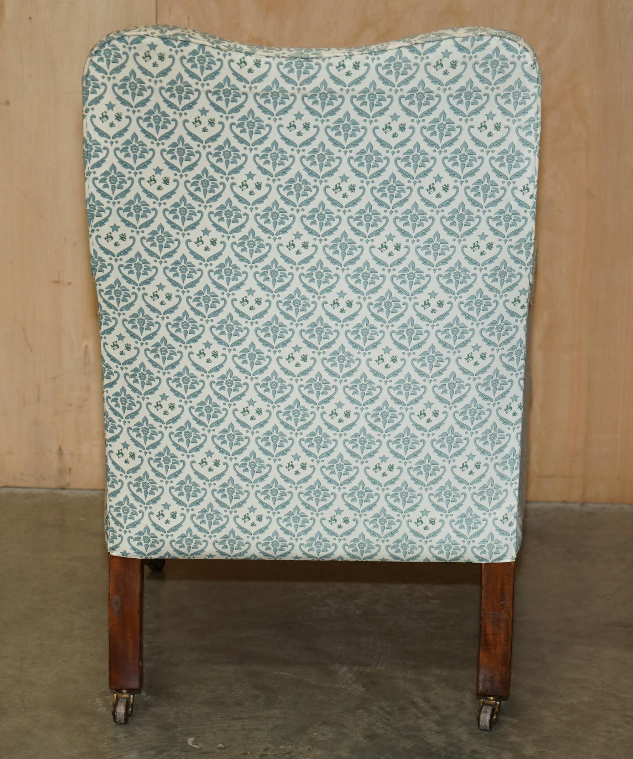 RARE ANTIQUE ViCTORIAN HOWARD & SON'S ARMCHAIR WITH THE ORIGINAL TICKING FABRIC For Sale 5