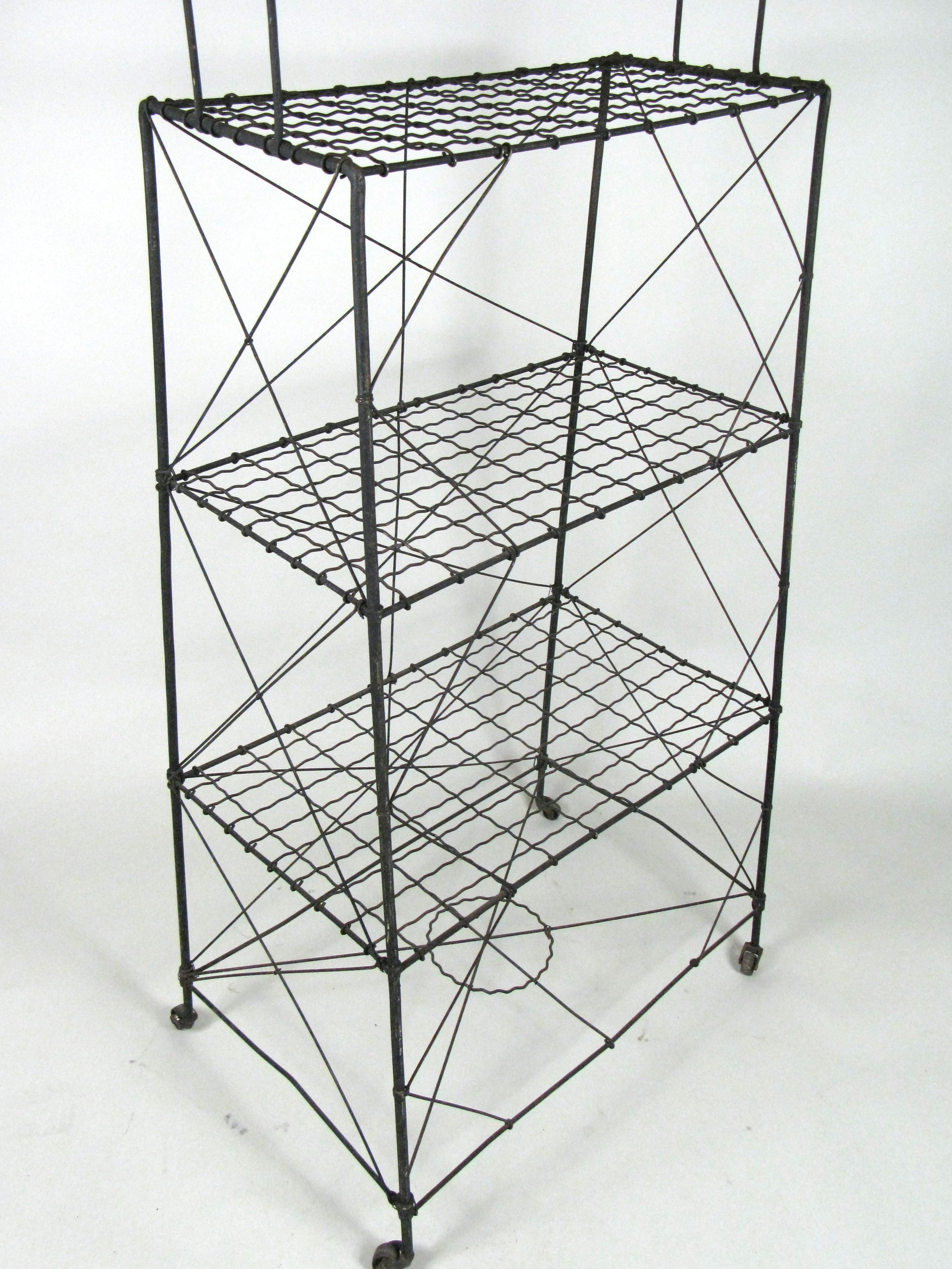 Rare Antique Wavy Wire Étagère Plant Stand In Good Condition In Hudson, NY