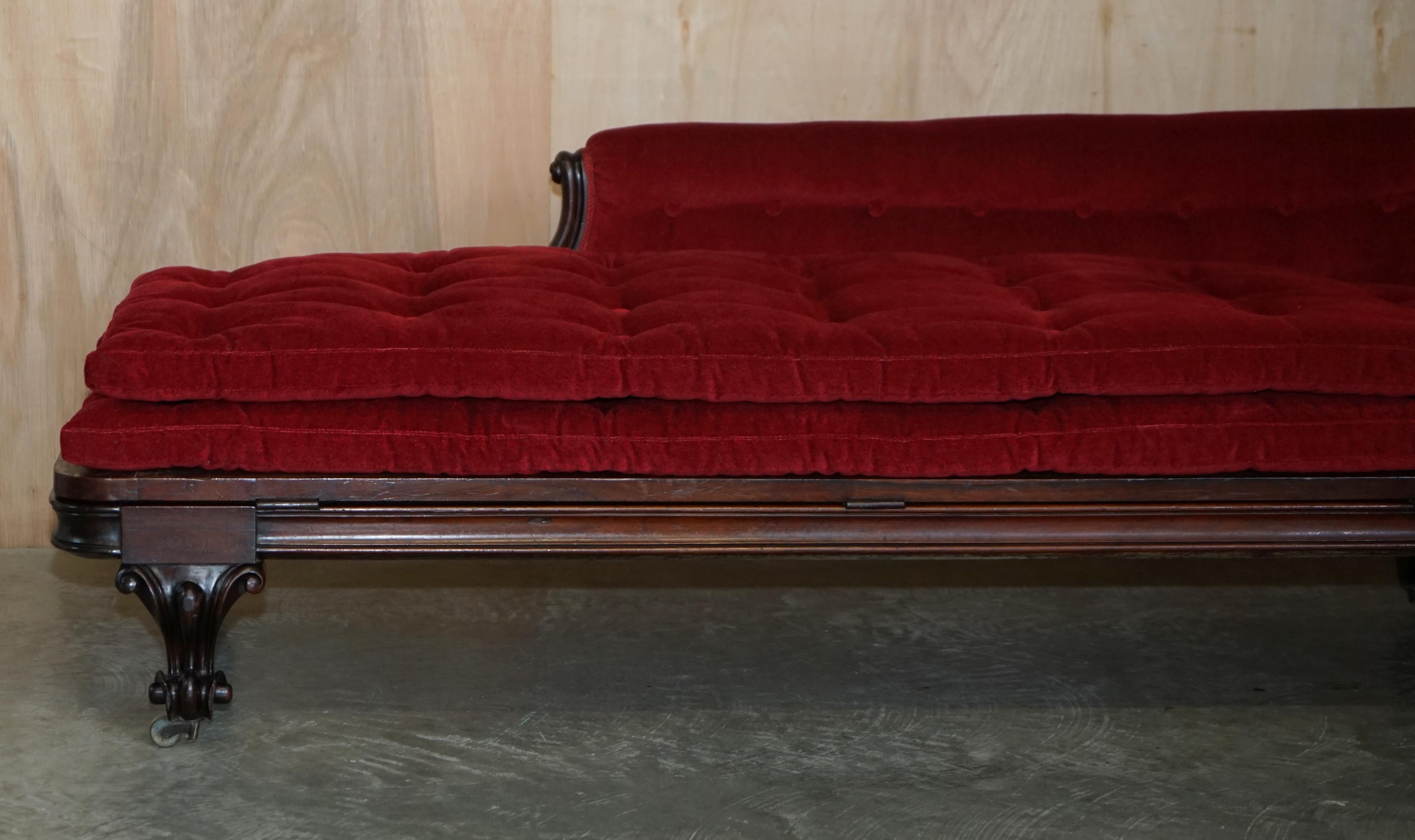 William IV Rare Antique William iv circa 1830 Hardwood Chesterfield Extending Chaise Lounge For Sale