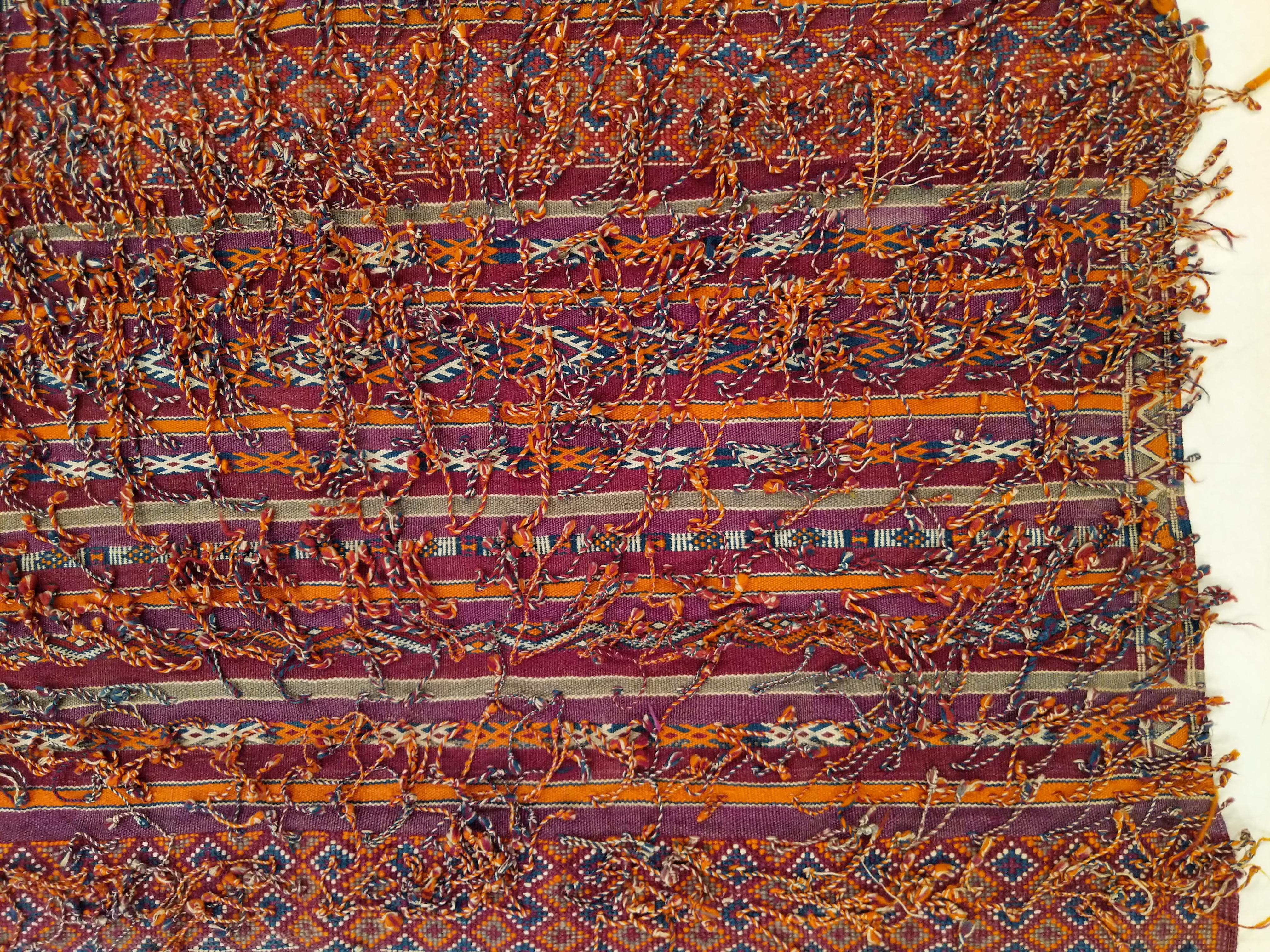 Seltener antiker marokkanischer Zemmour-Berberteppich im Zustand „Hervorragend“ im Angebot in Milan, IT