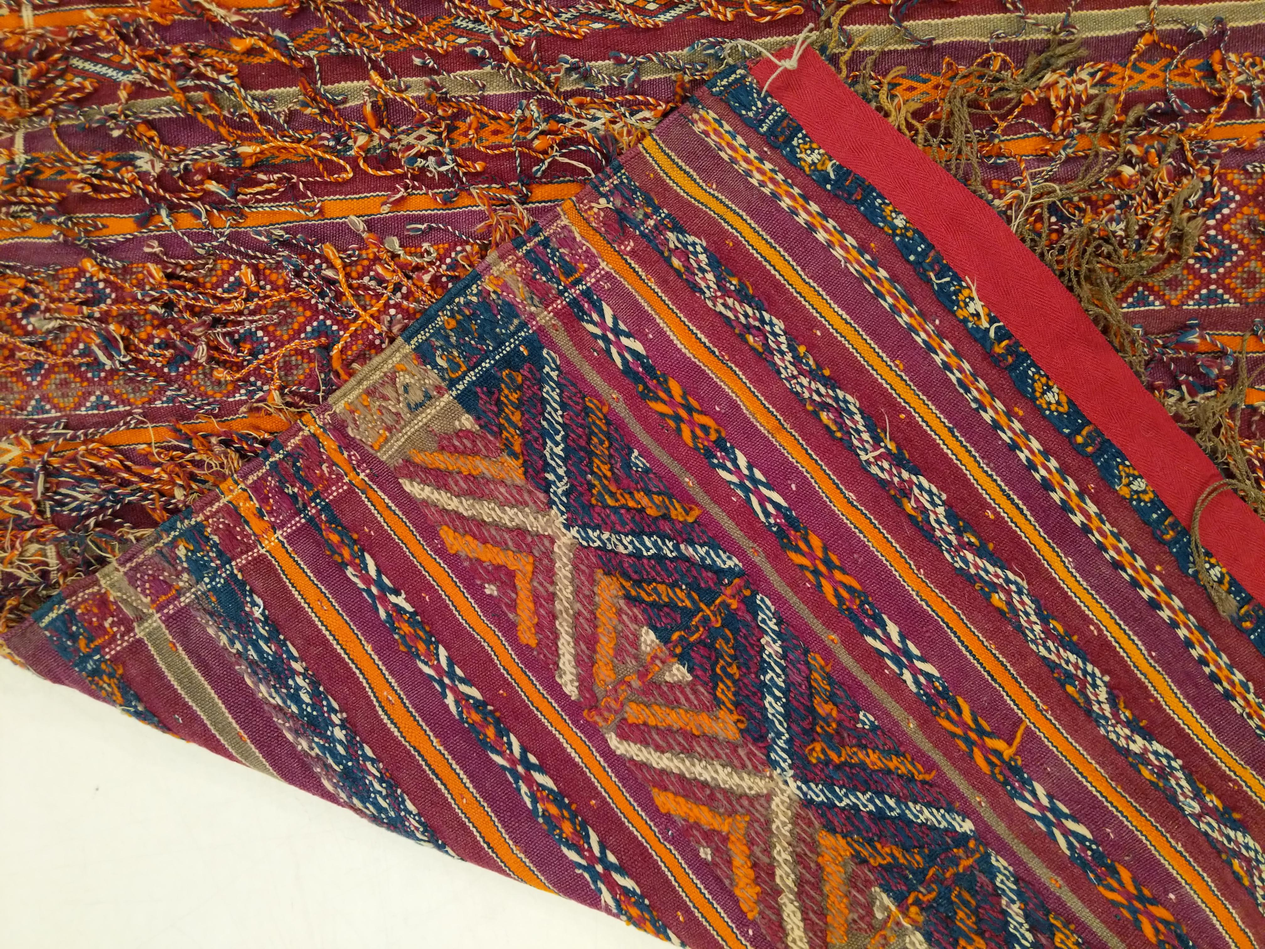 Seltener antiker marokkanischer Zemmour-Berberteppich (Wolle) im Angebot