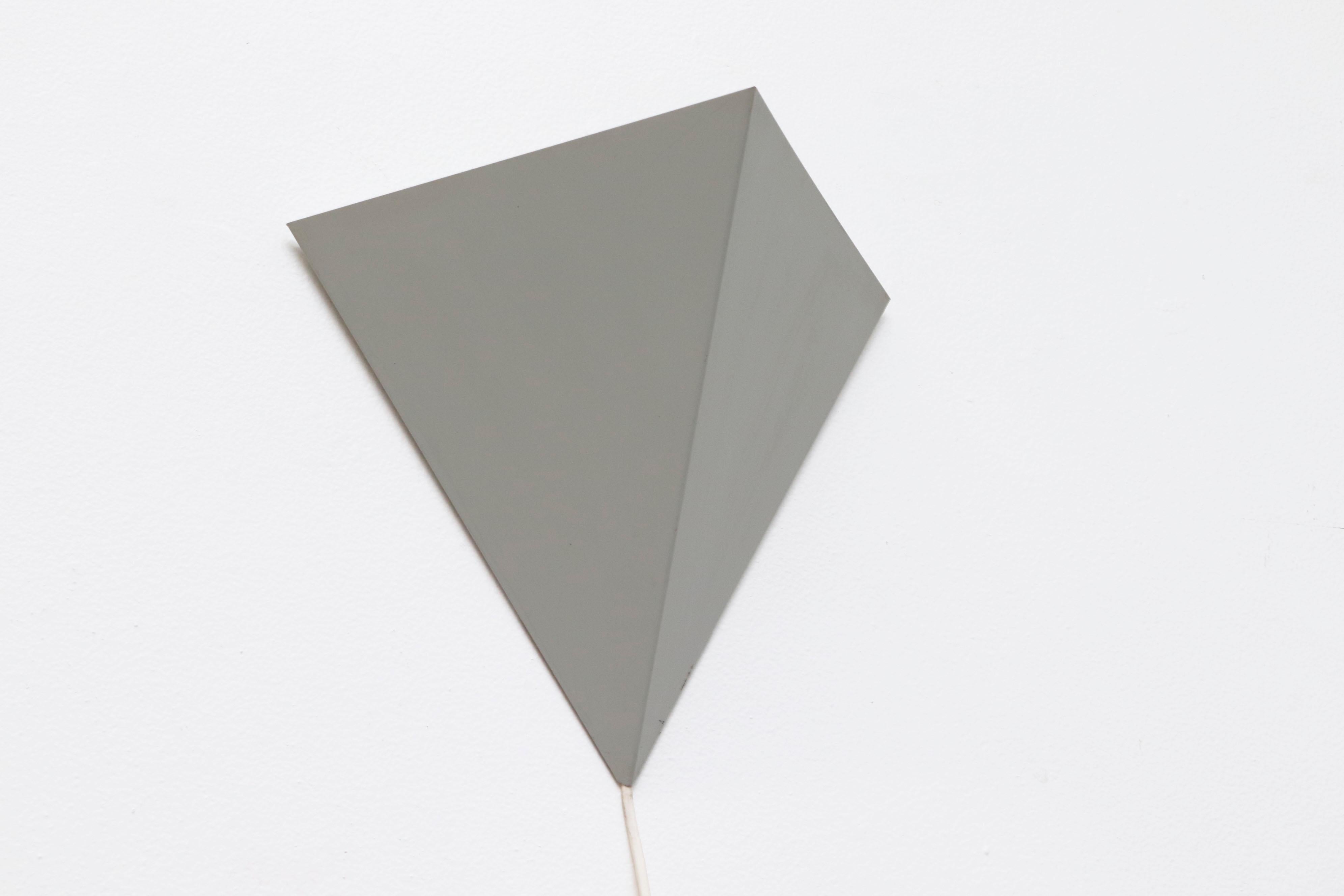 Rare Anvia Sleek Gray Enameled Aluminum Triangular Wall Sconce For Sale 1