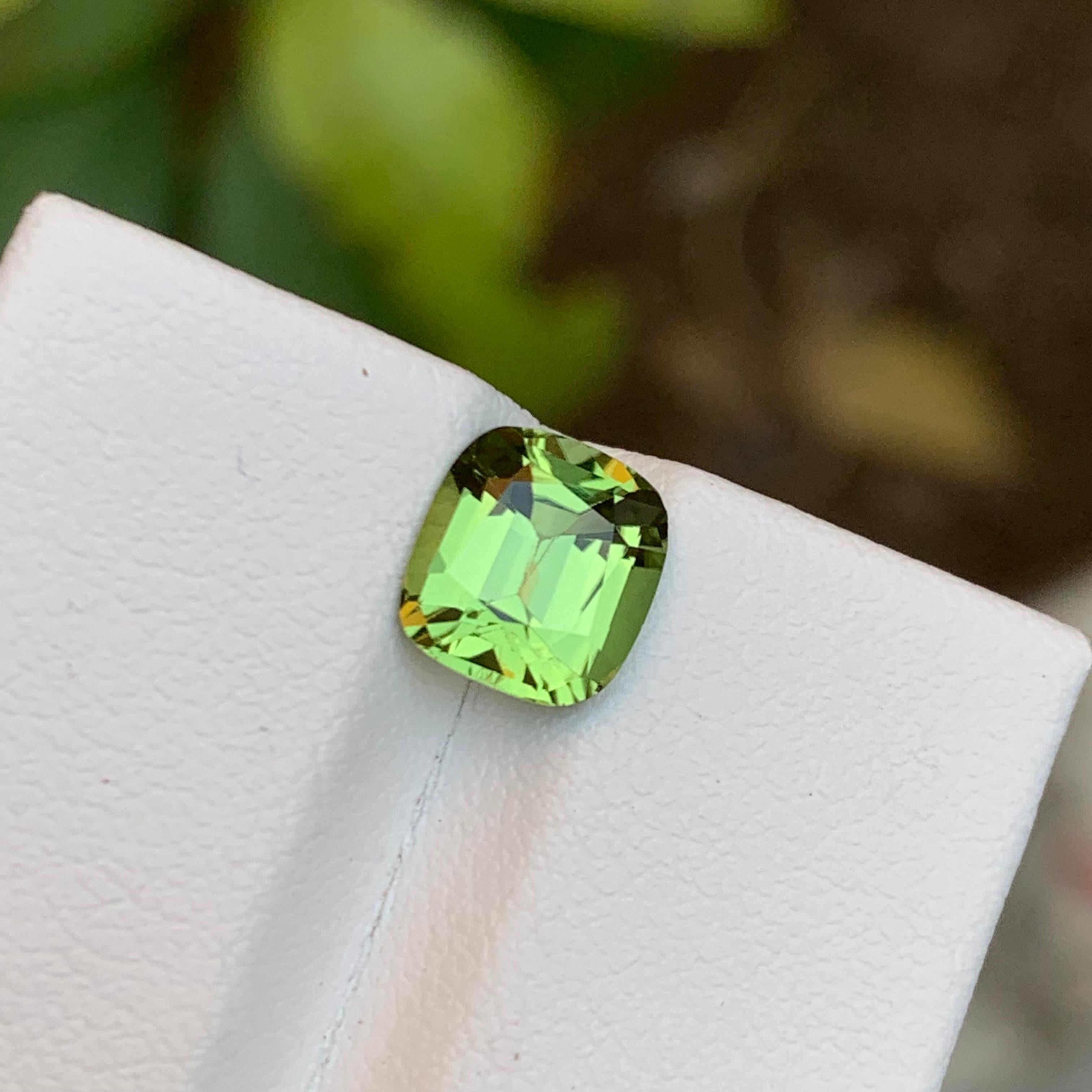 Contemporary Rare Apple Green Natural Tourmaline Gemstone 1.90 Ct Square Cushion Cut for Ring For Sale