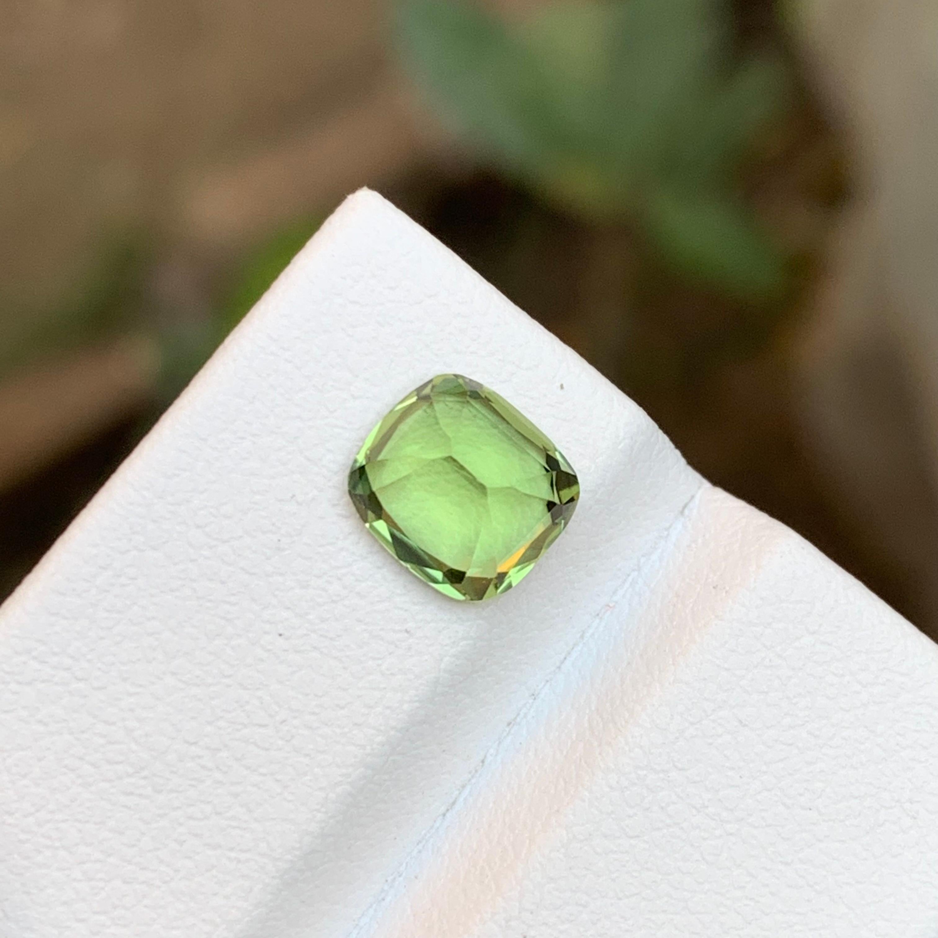 Rare Apple Green Natural Tourmaline Gemstone 1.90 Ct Square Cushion Cut for Ring In New Condition For Sale In Peshawar, PK