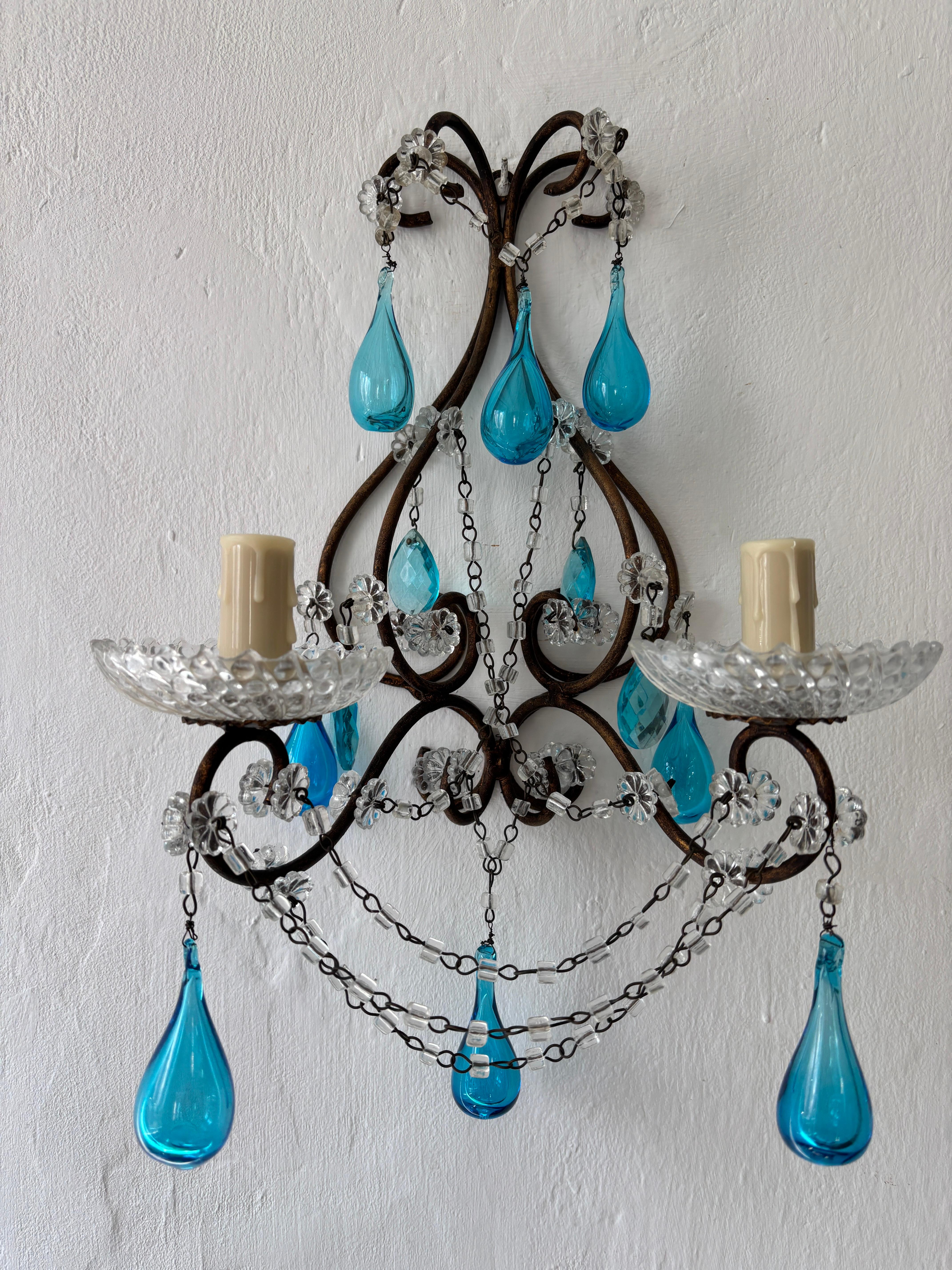 Raro Azul Aguamarina Boca Soplado Murano Gotas Cristal Prismas Macarrones Swags Apliques principios del siglo XX en venta