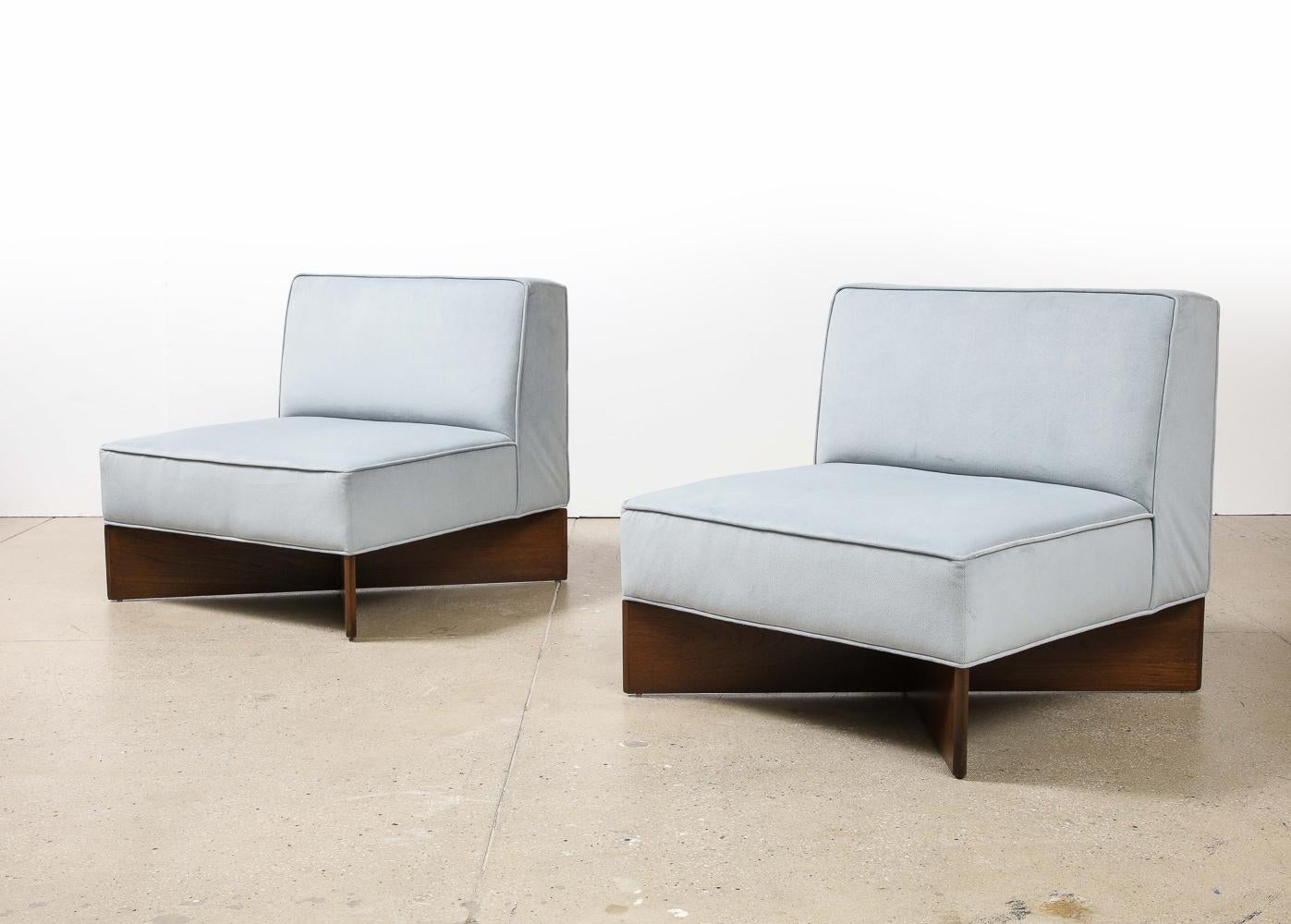 French Rare Aquilon Lounge Chairs by Pierre Guariche For Sale