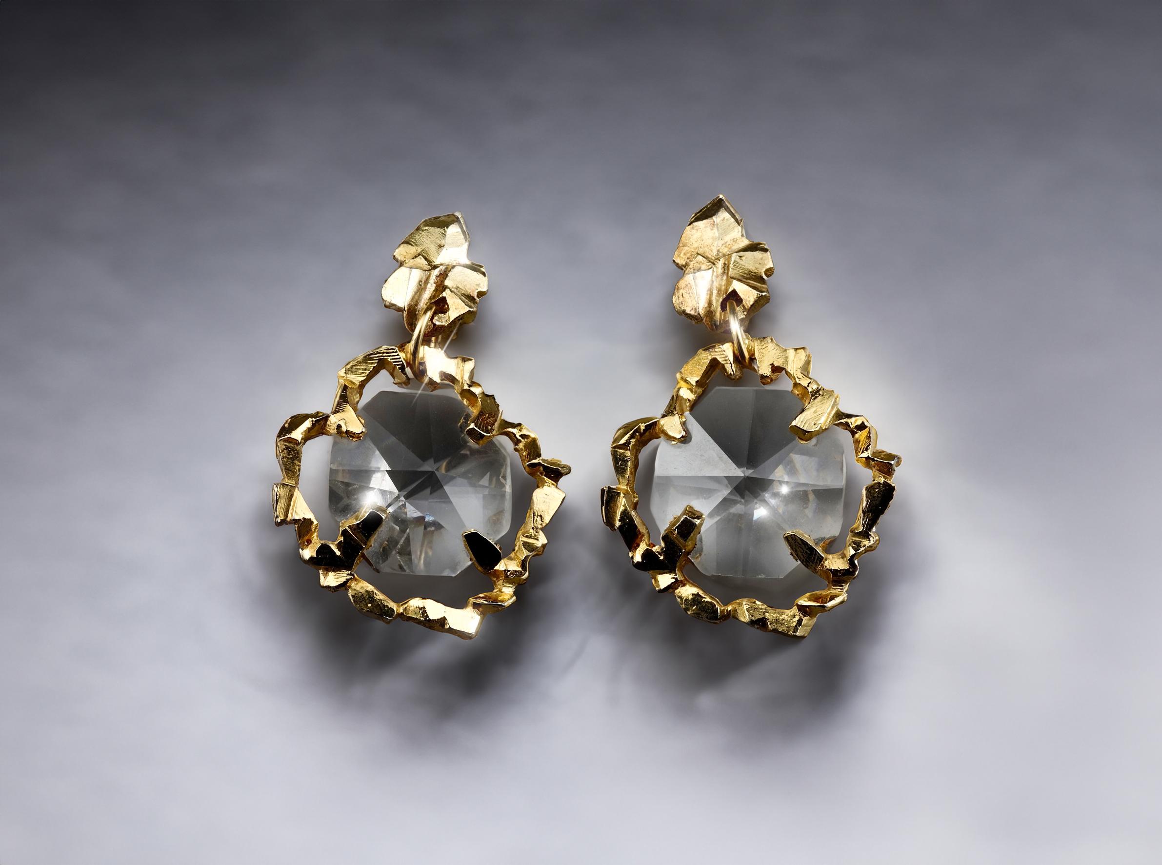 Xavier Duhart, boucles d'oreilles pendantes d'archives rares en cristal, grande déclaration Excellent état - En vente à Berlin, BE