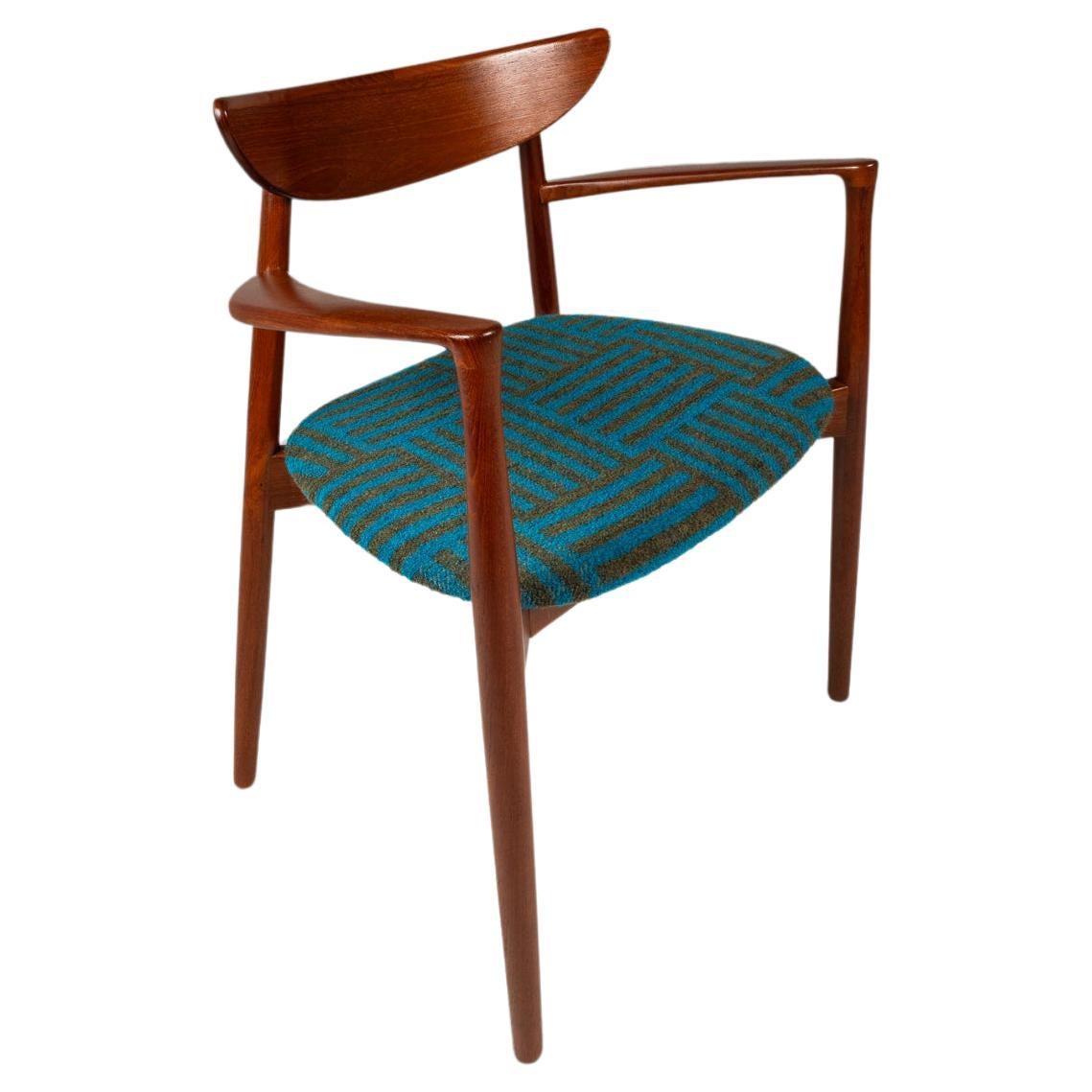 Rara sedia da tavolo e da braccio, Harry Østergaard, Randers Møbelfabrik, Danimarca, anni '60 circa in vendita