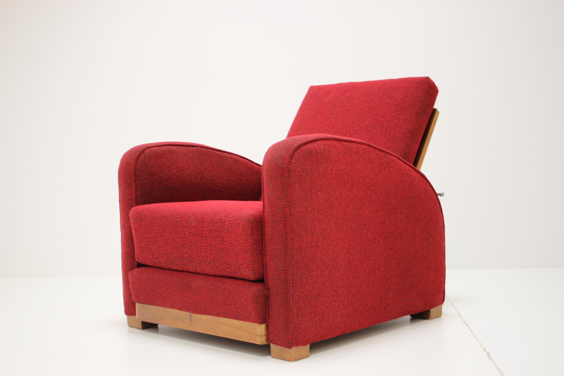 Seltener Sessel entworfen von Jindřich Halabala, Modell H-282, Tschechoslowakei (Moderne der Mitte des Jahrhunderts) im Angebot