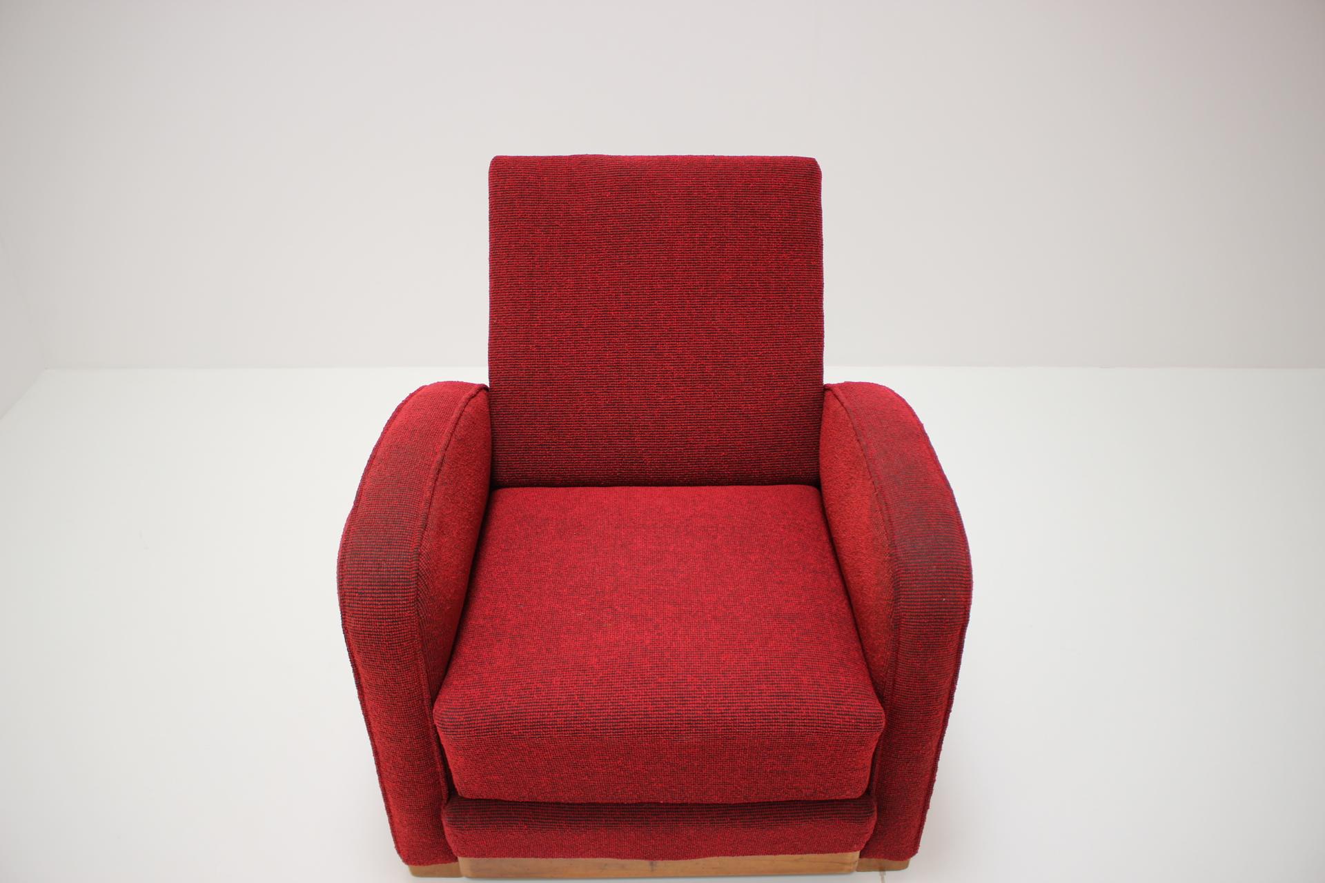 Seltener Sessel entworfen von Jindřich Halabala, Modell H-282, Tschechoslowakei im Zustand „Gut“ im Angebot in Praha, CZ
