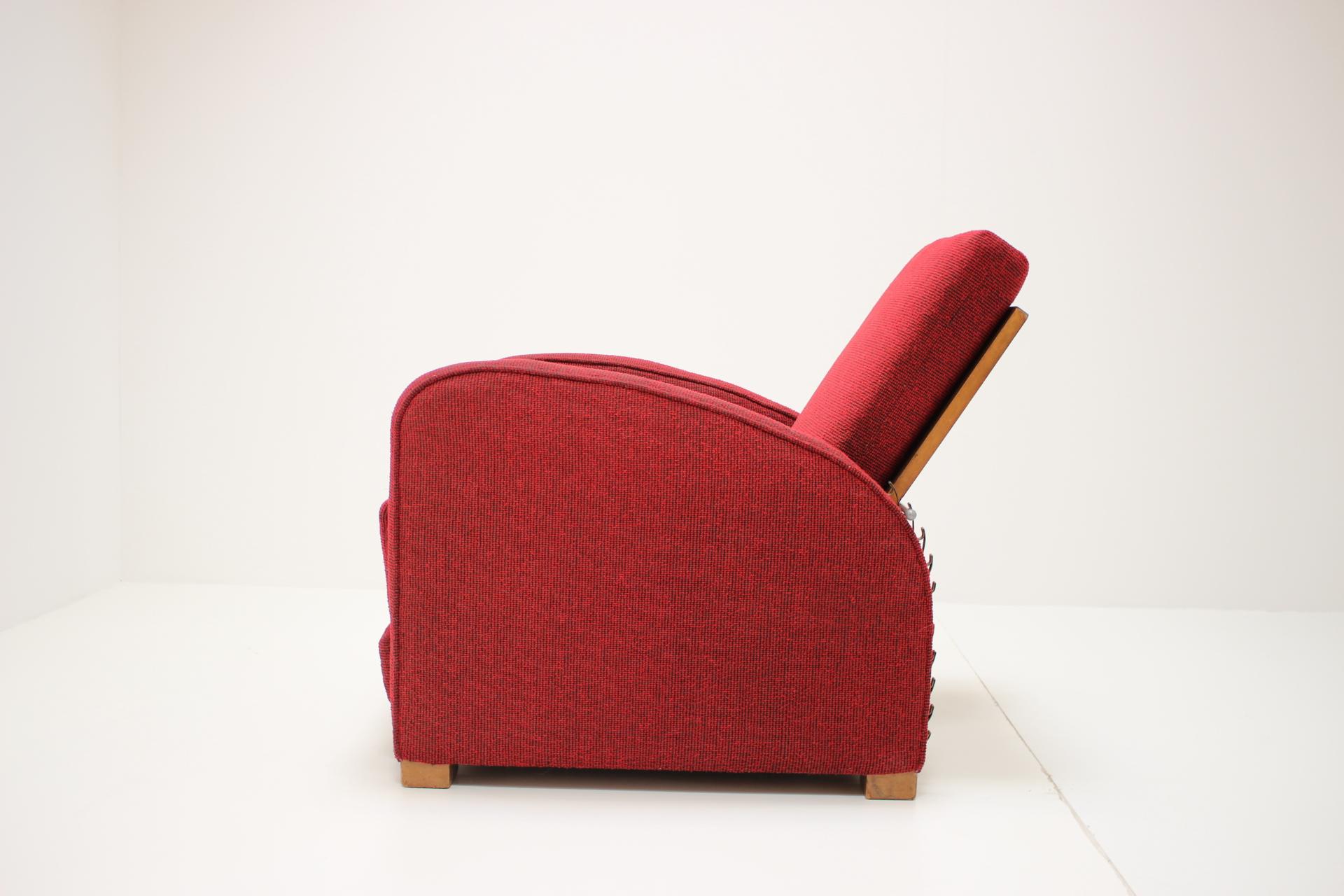 Seltener Sessel entworfen von Jindřich Halabala, Modell H-282, Tschechoslowakei (Mitte des 20. Jahrhunderts) im Angebot