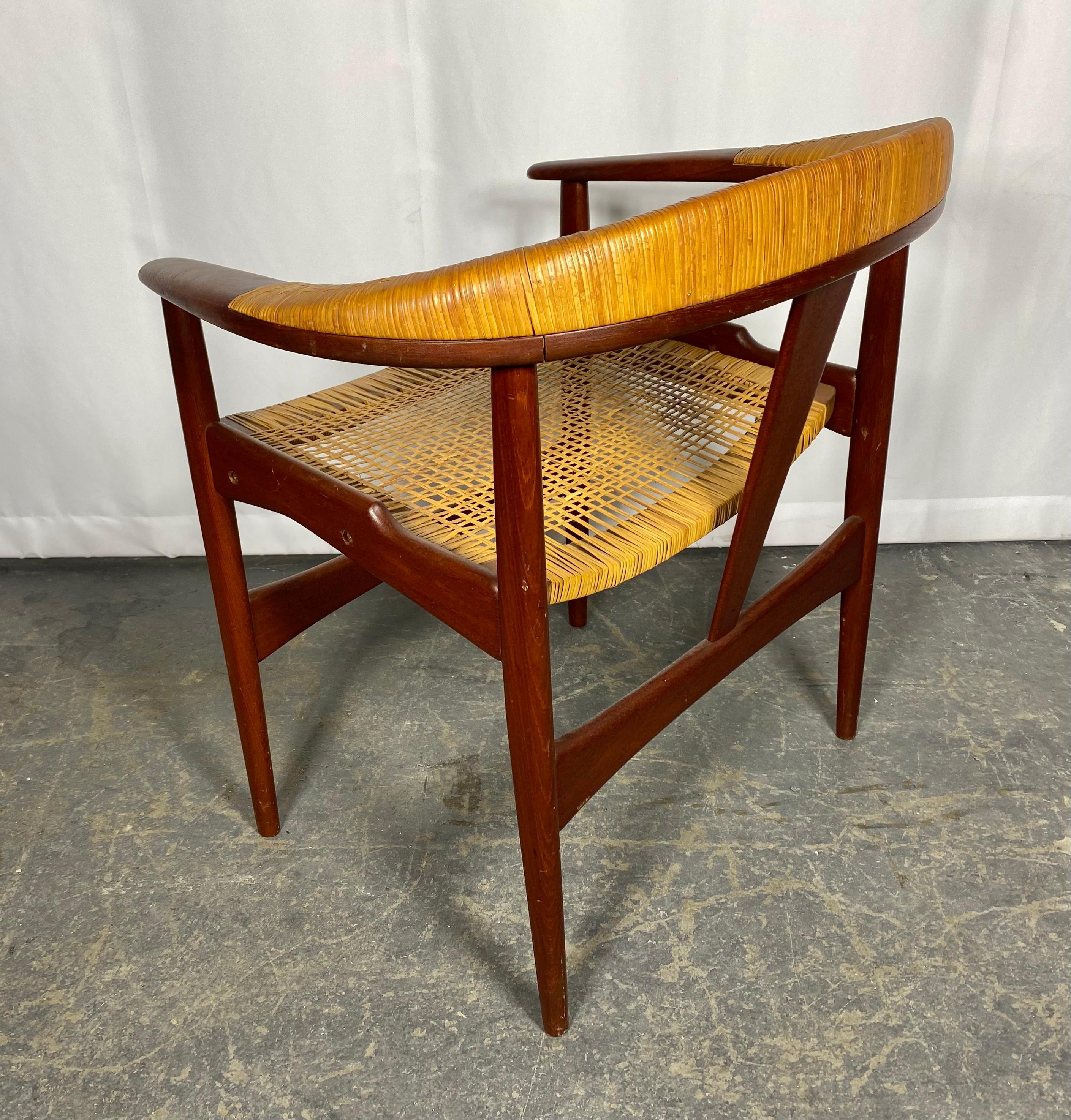 RARE ARNE HOVMAND-OLSEN barrel back chair teak / wicker, MODEL 171 For Sale 3