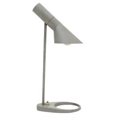 Rara lampada da tavolo 'AJ' di Arne Jacobsen, 1957