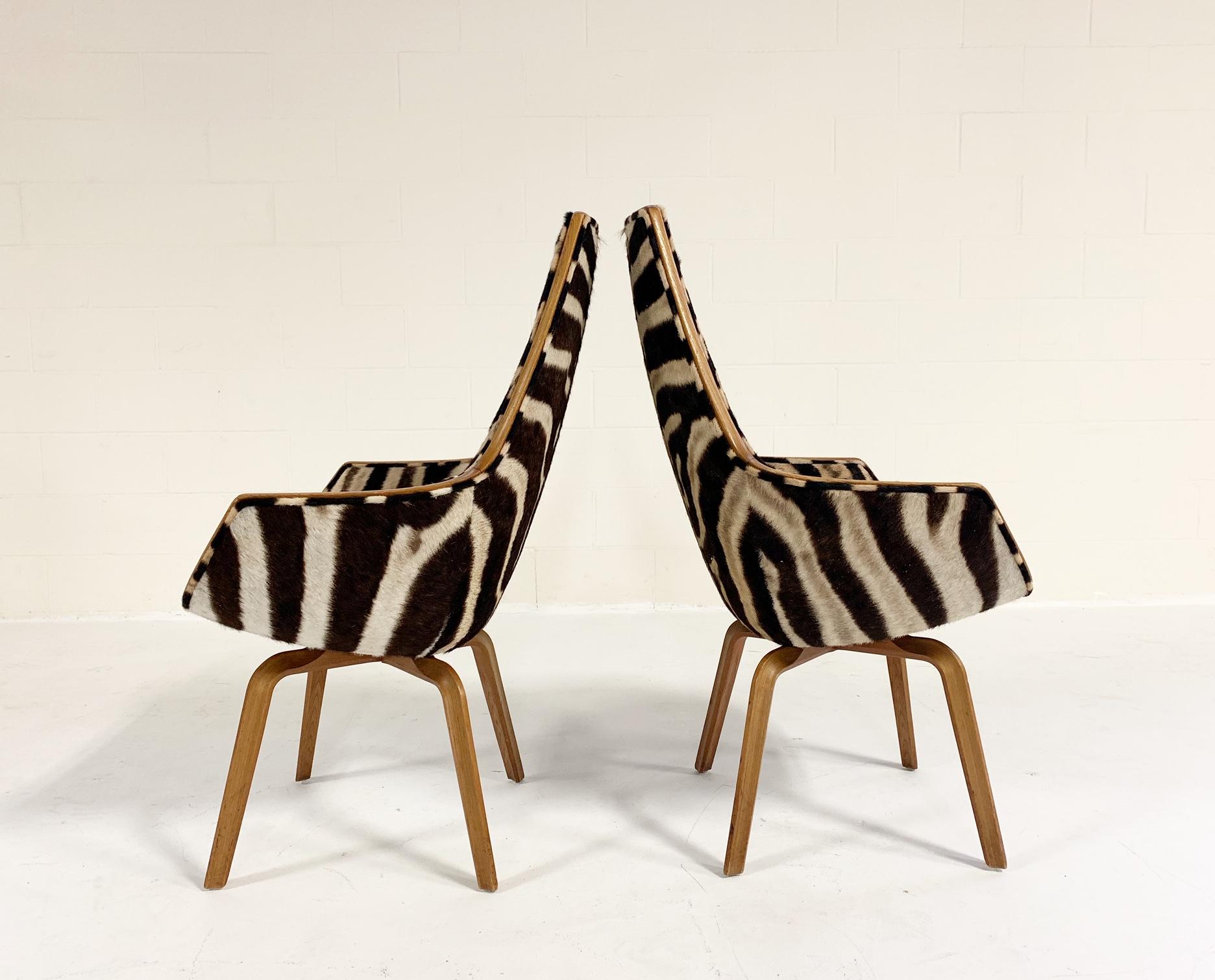 Scandinavian Modern Rare Arne Jacobsen for Fritz Hansen Giraffe Chairs Restored in Zebra Hide, Pair